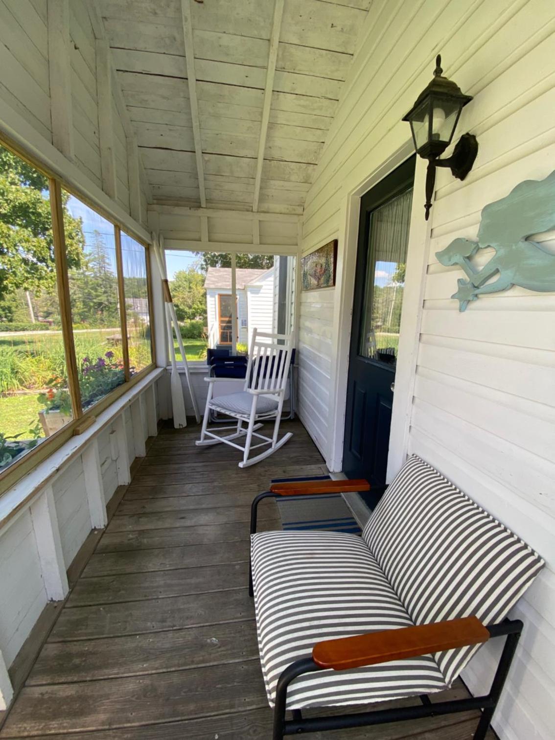 Two-Bedroom Cottage photo 3