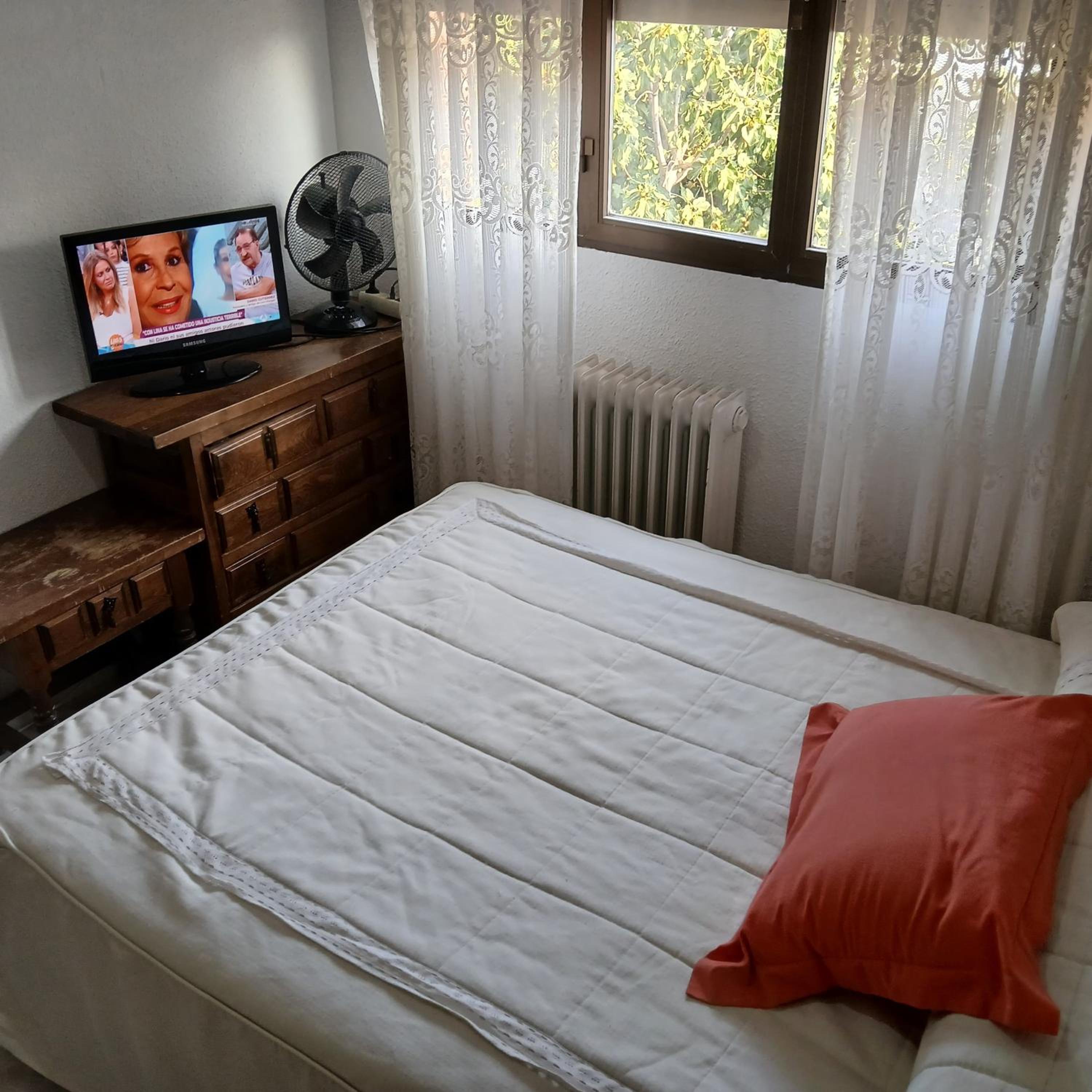 Habitación doble con baño compartido