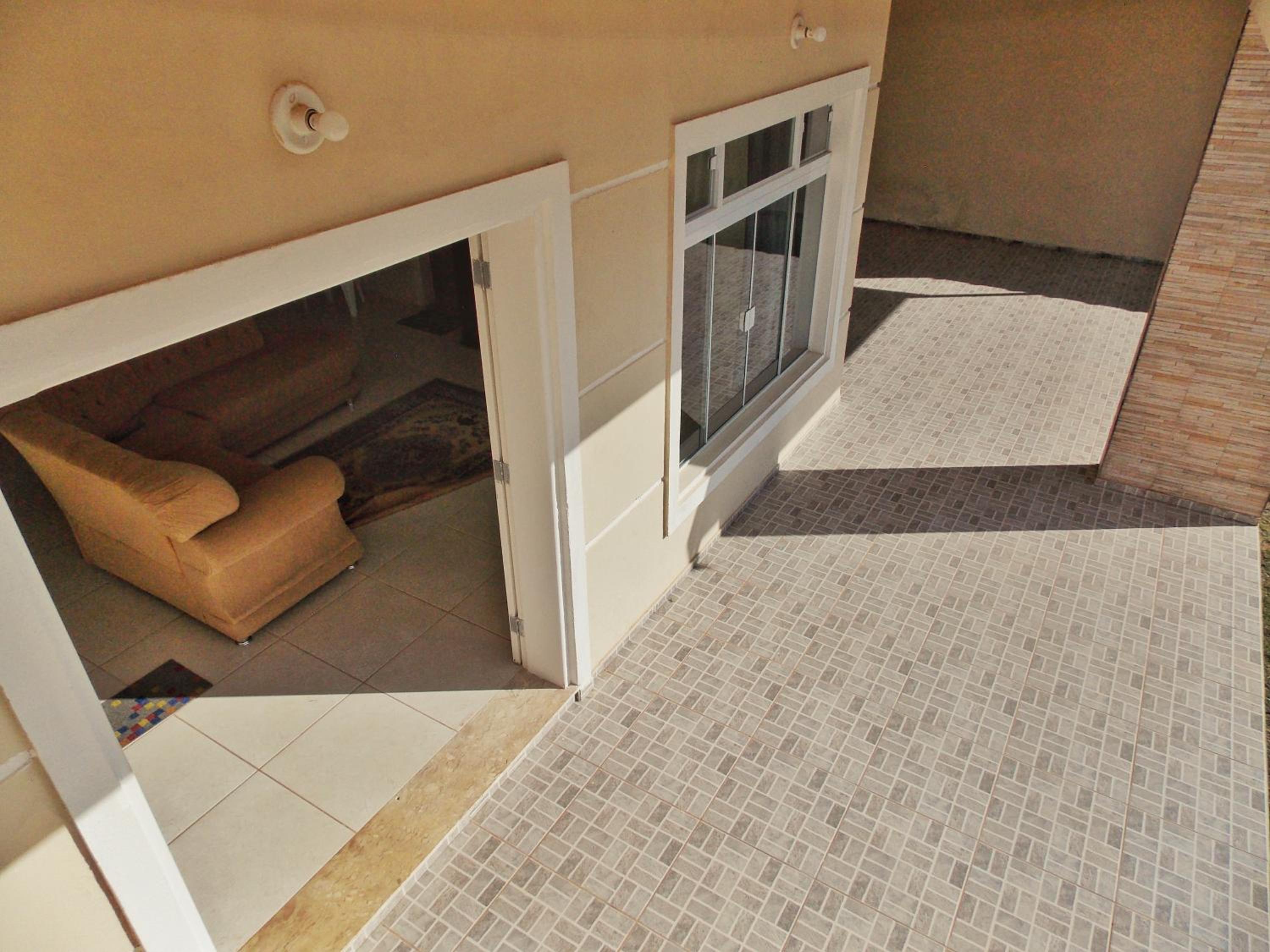 Four-Bedroom House photo 3