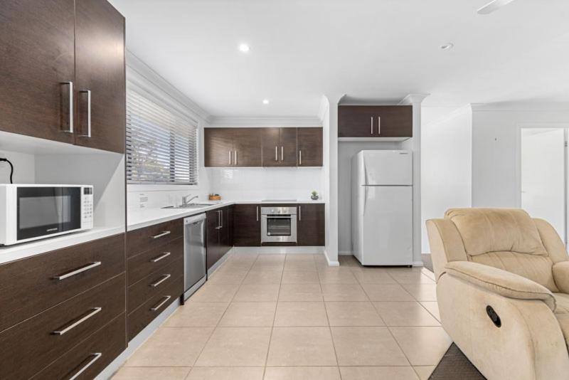 Two-Bedroom Apartment - Not pet friendly - Photo 4