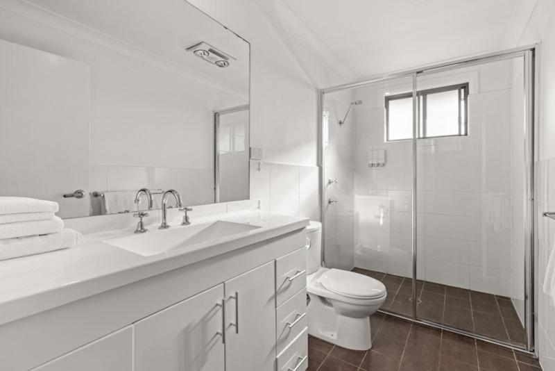 Two-Bedroom Apartment - Not pet friendly - Photo 3