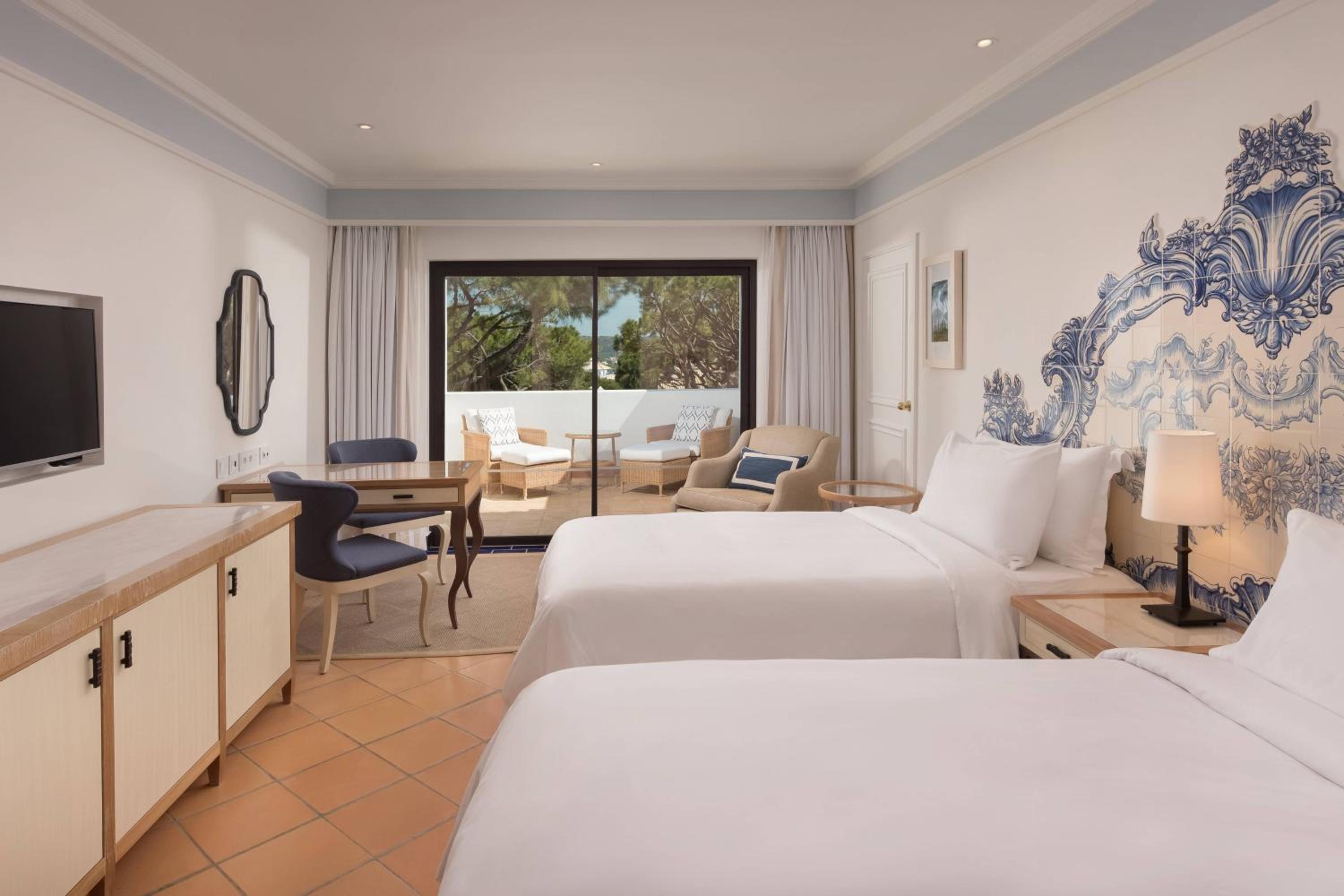 Deluxe Twin Room with Resort View - Photo 1