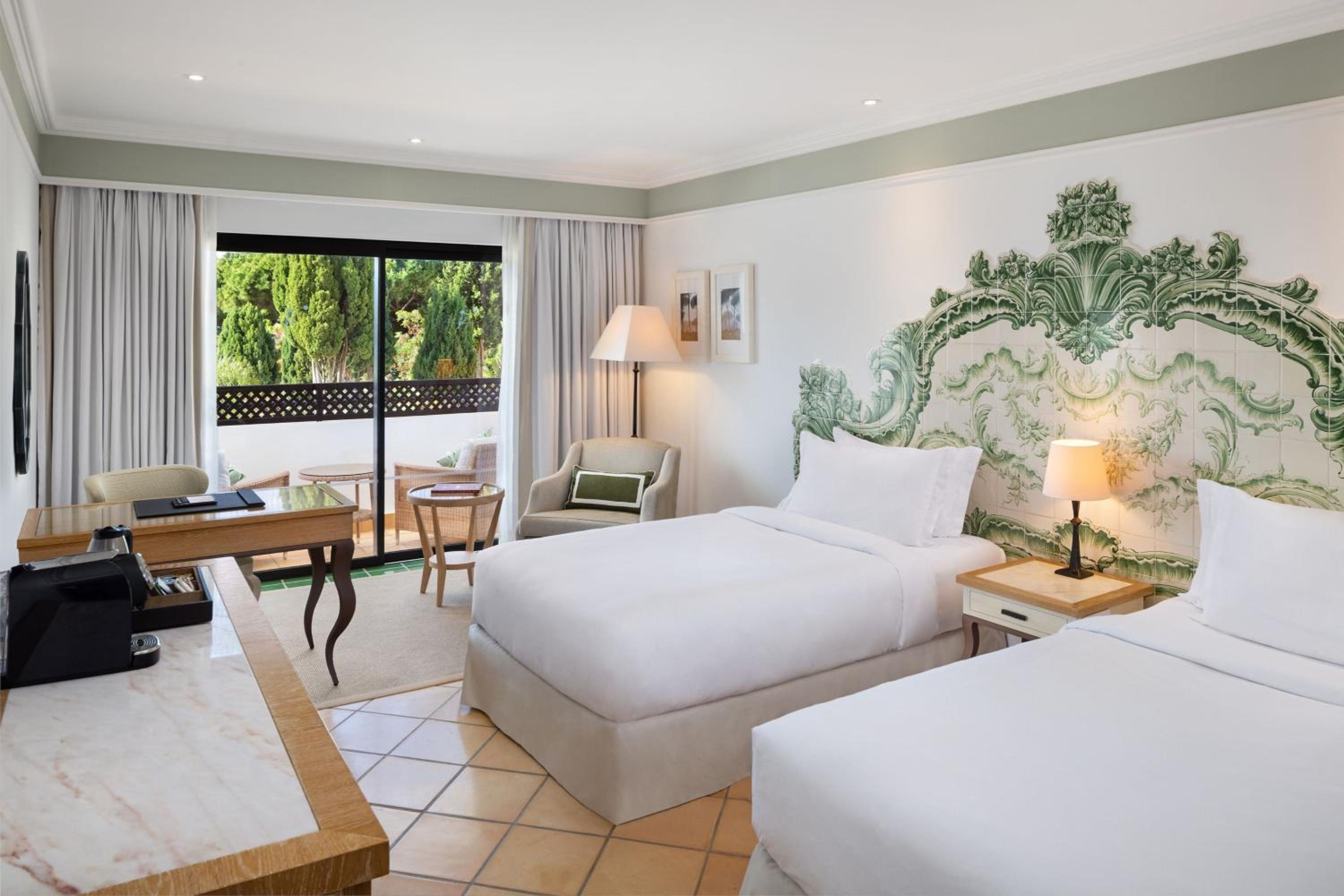 Deluxe Twin Room with Resort View - Photo 5