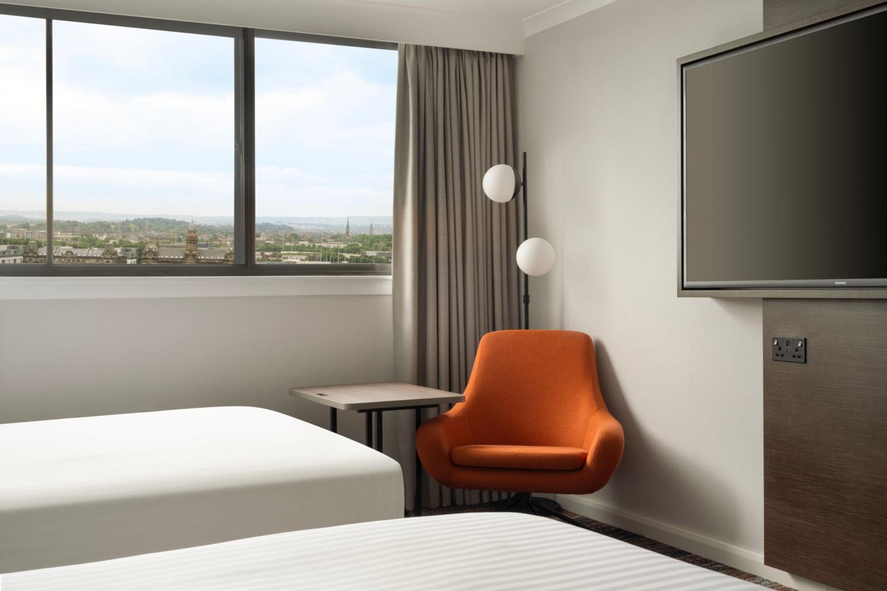 Deluxe Family Room with Two Double Beds - Photo 11
