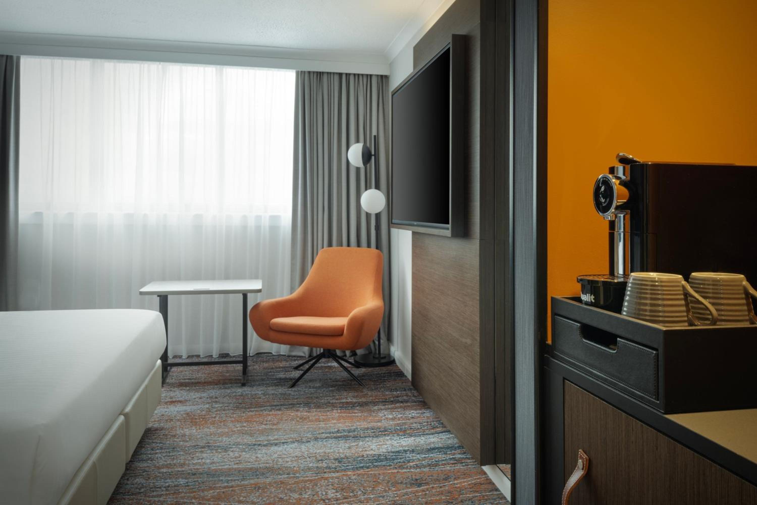 Executive King Room - Lounge Access - Photo 3