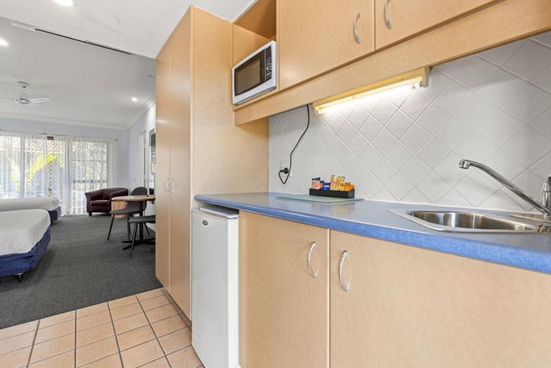 Deluxe Twin Room - Not Pet Friendly - Photo 4