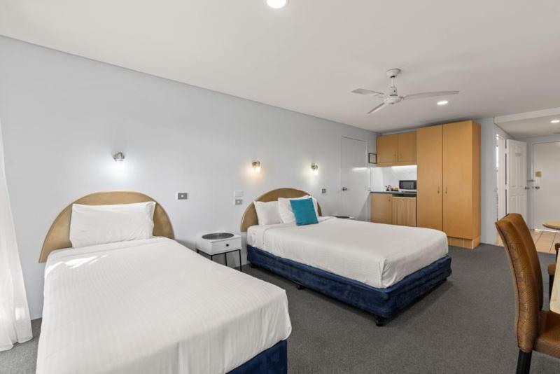 Deluxe Twin Room - Not Pet Friendly - Photo 2