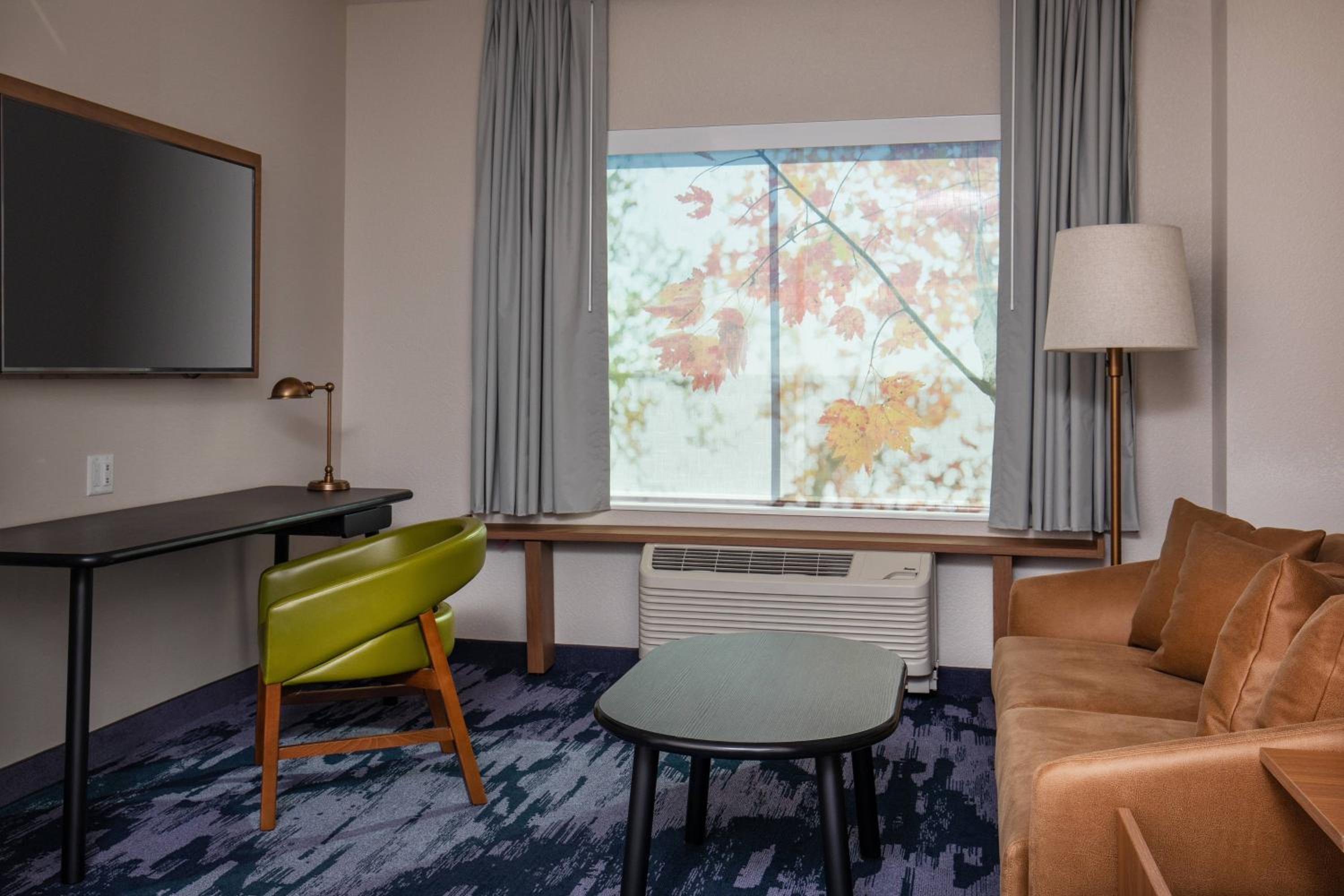 Executive King Suite with Sofa Bed photo 2