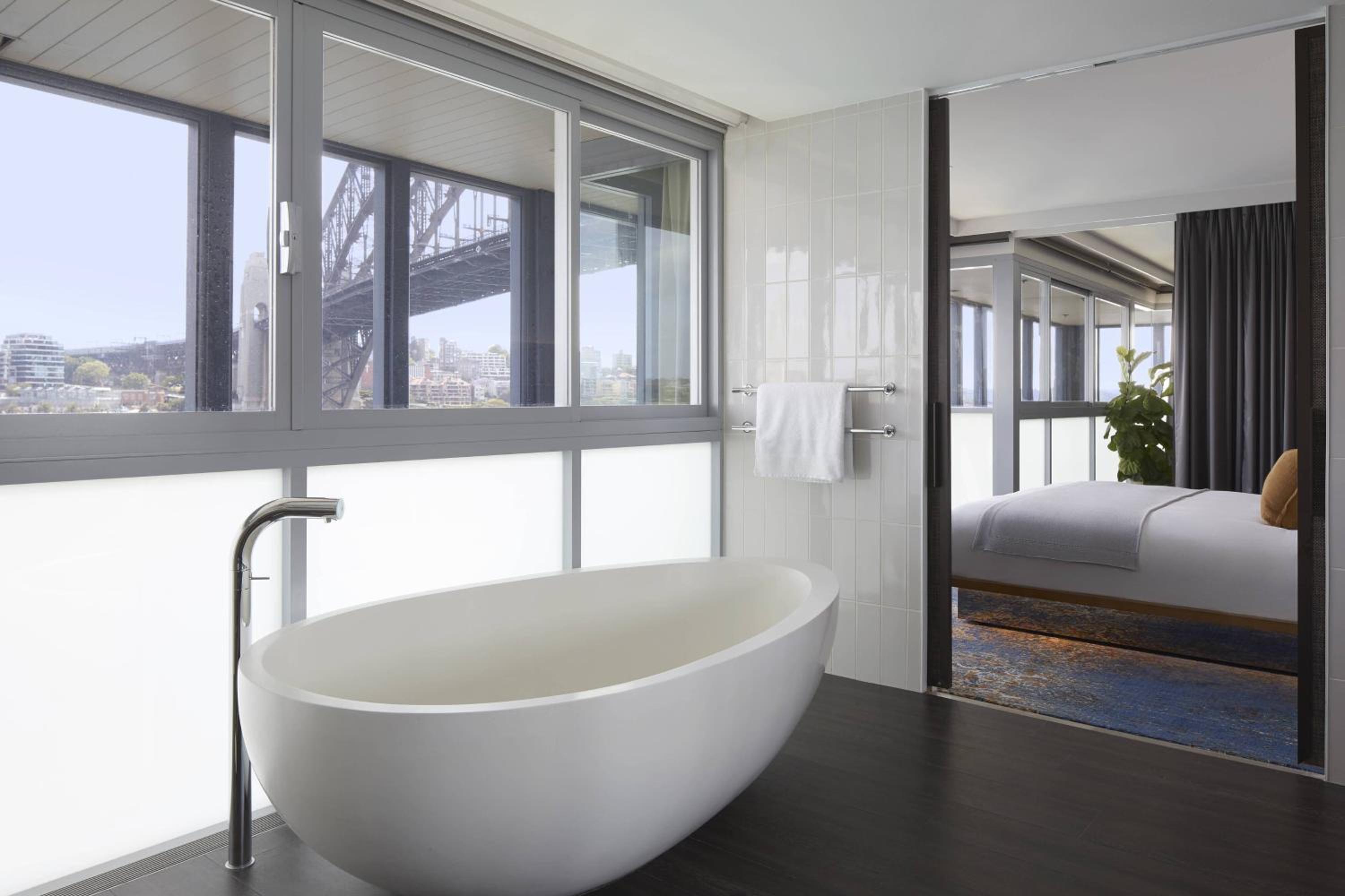 Vise Admiral, Suite, 1 King, Sydney Harbor view