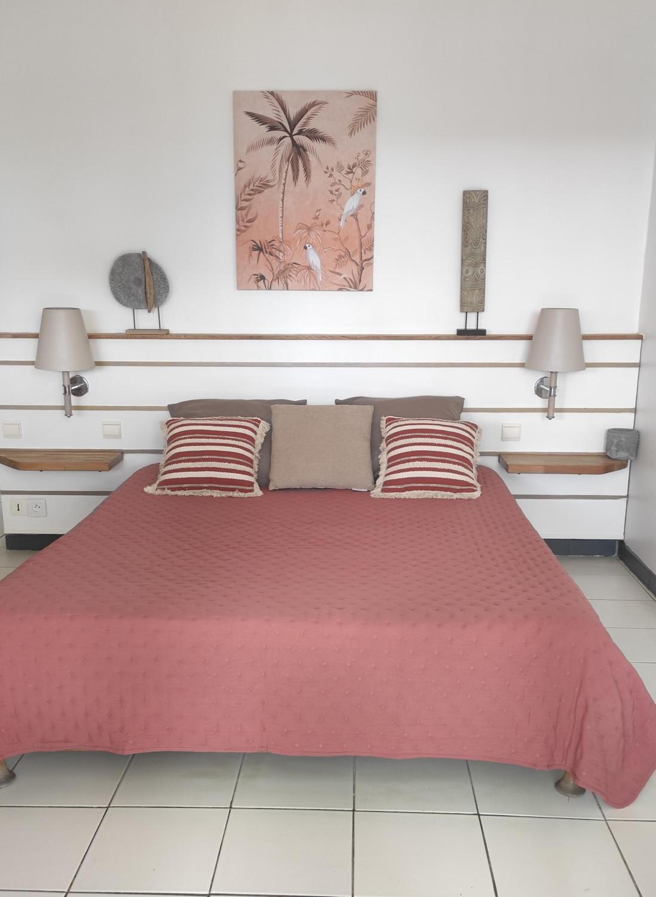 Studio Apartment photo 3