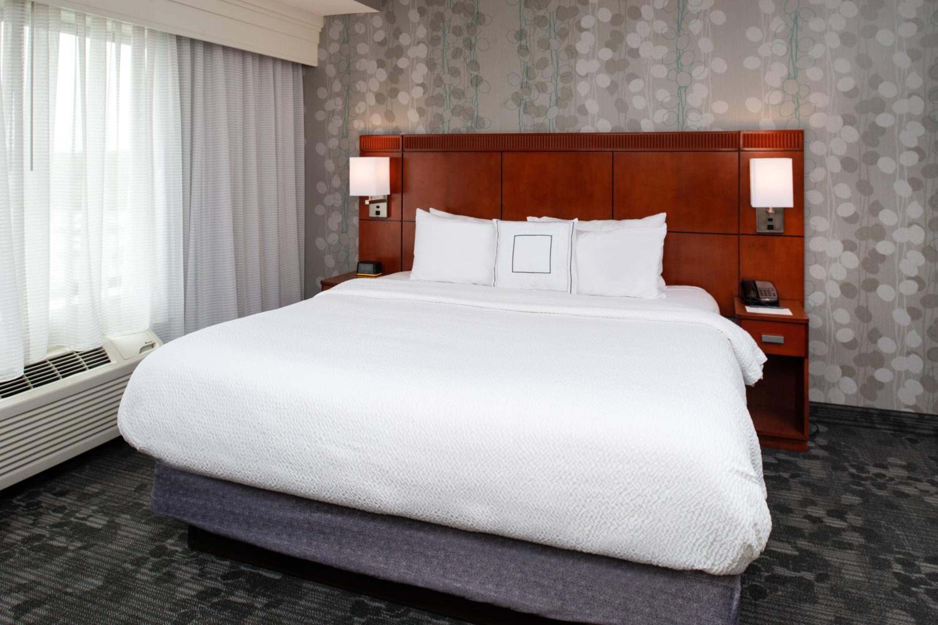 King Suite - Photo 2