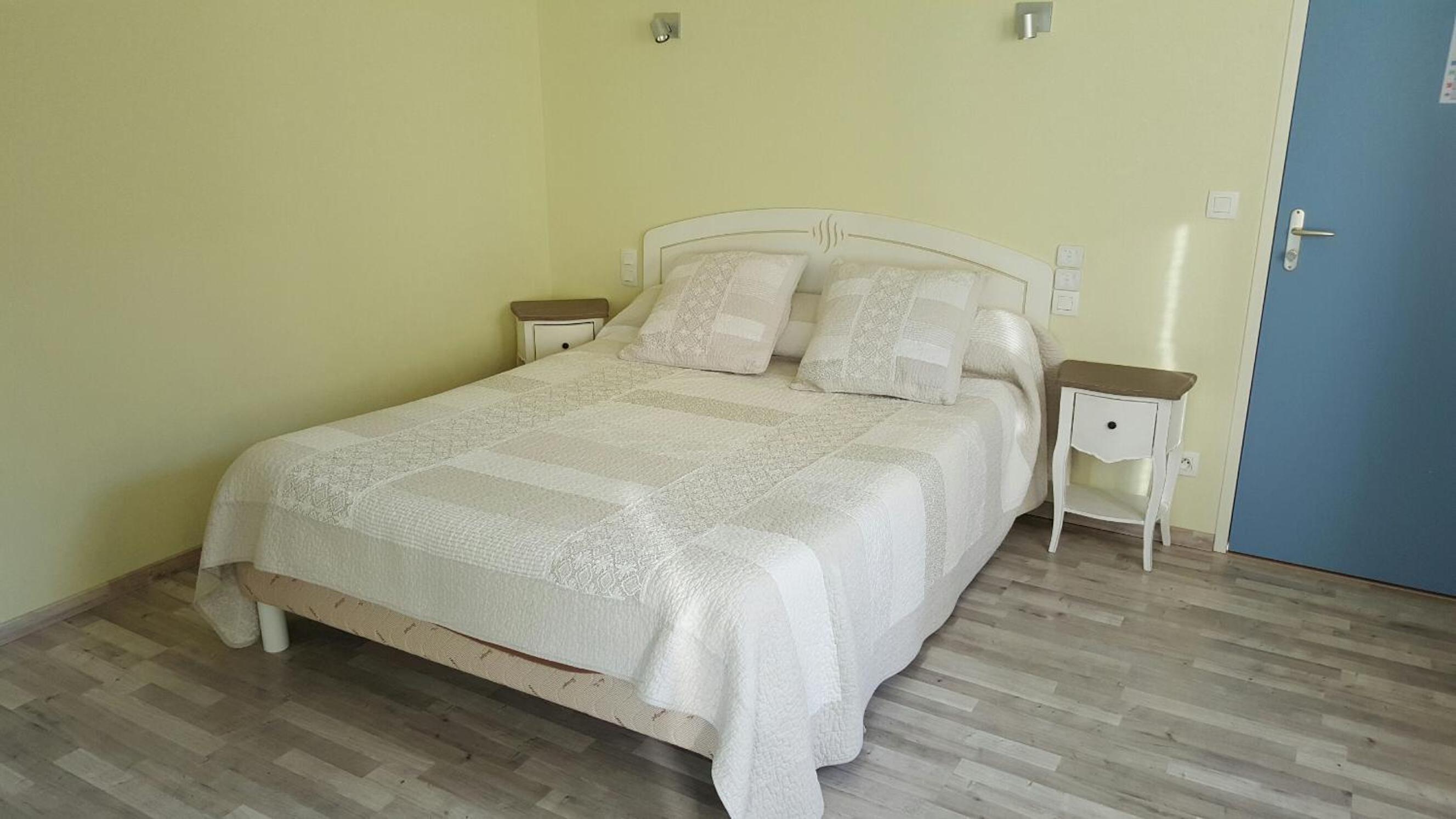 Standard Queen Room photo 1