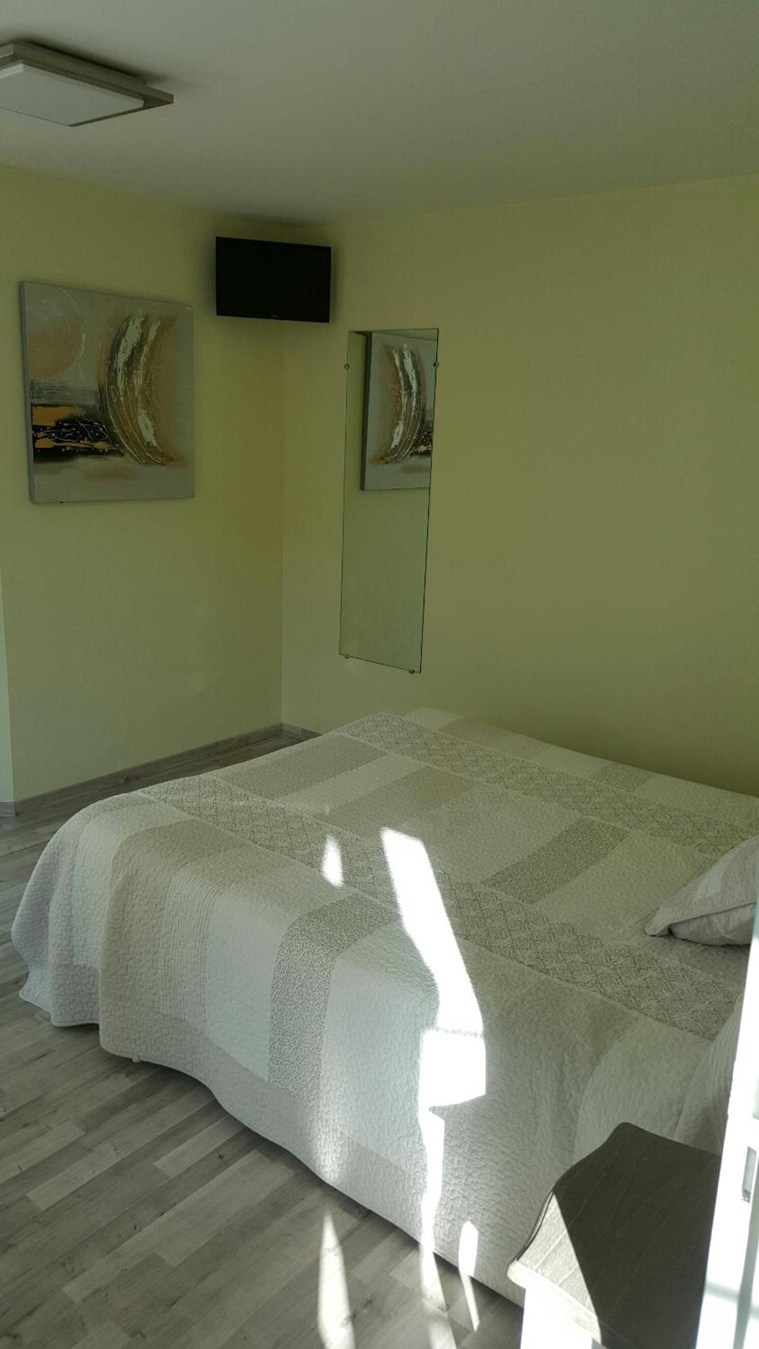 Standard Queen Room photo 2