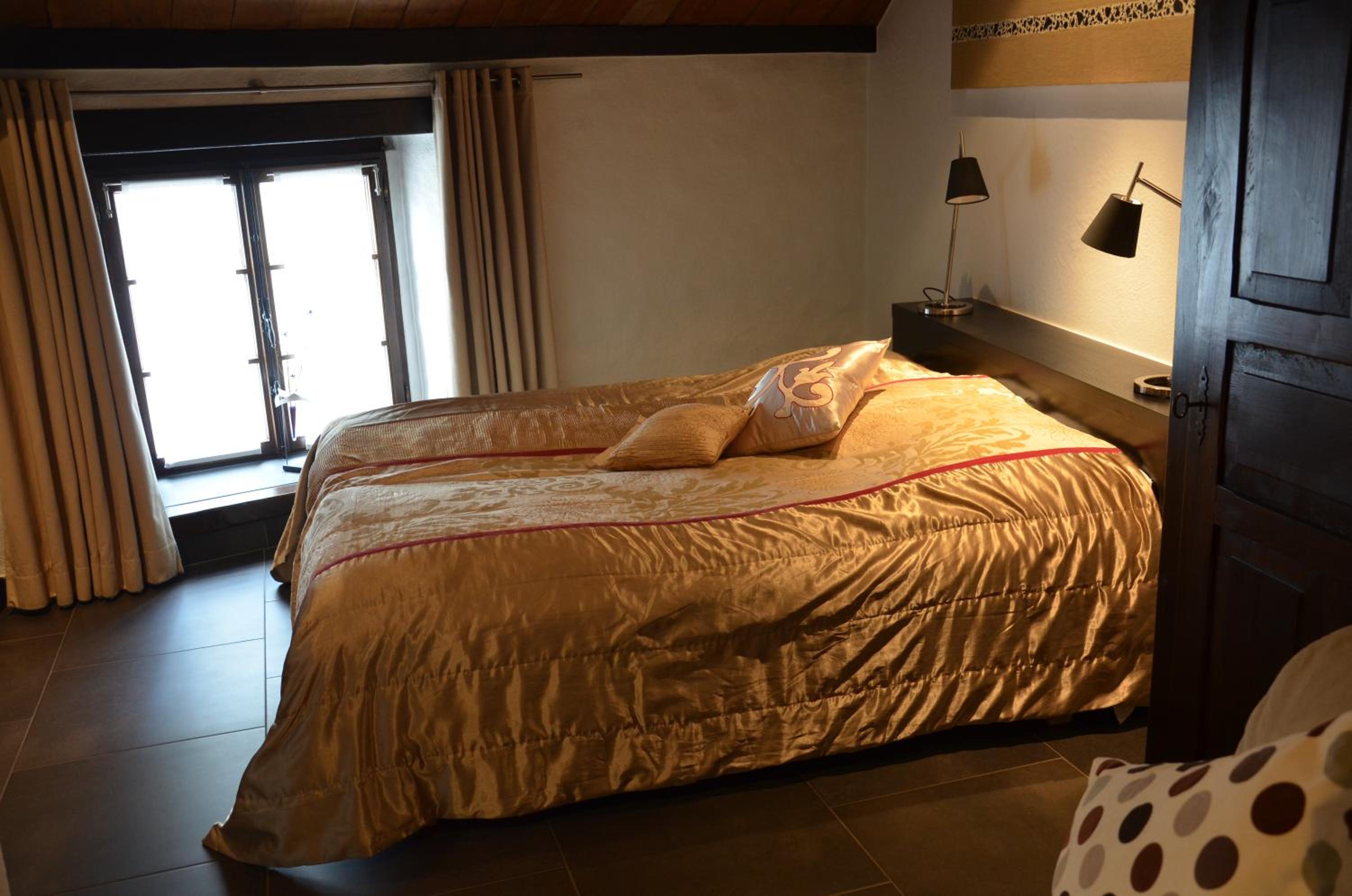 Double or Twin Room - Photo 3