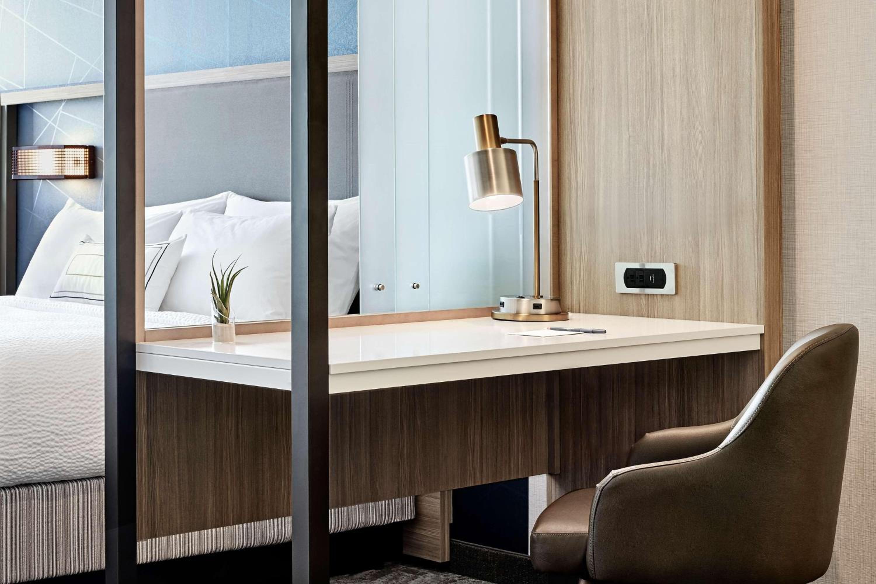 Queen Suite with Roll-In Shower - Mobility Accessible photo 2