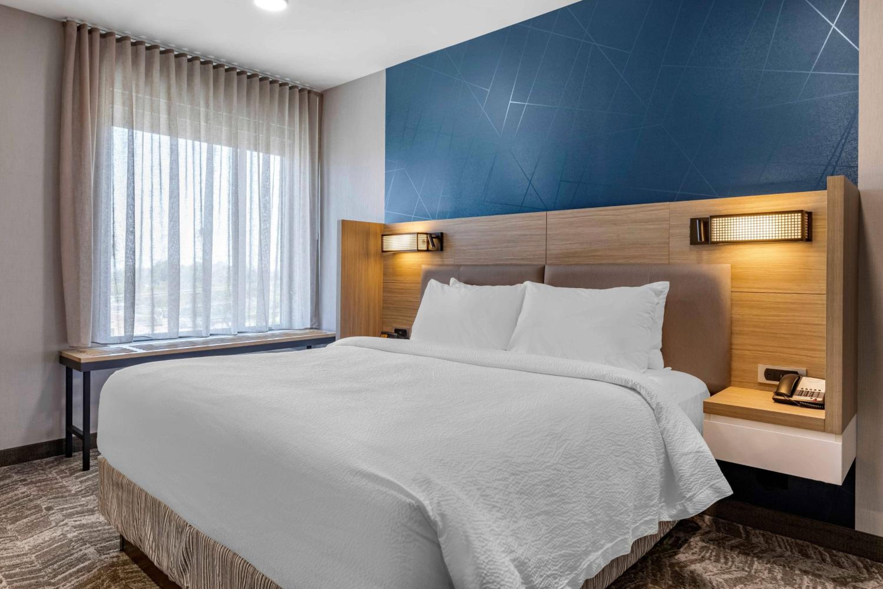 King Suite with Roll-In Shower - Mobility Accessible photo 2