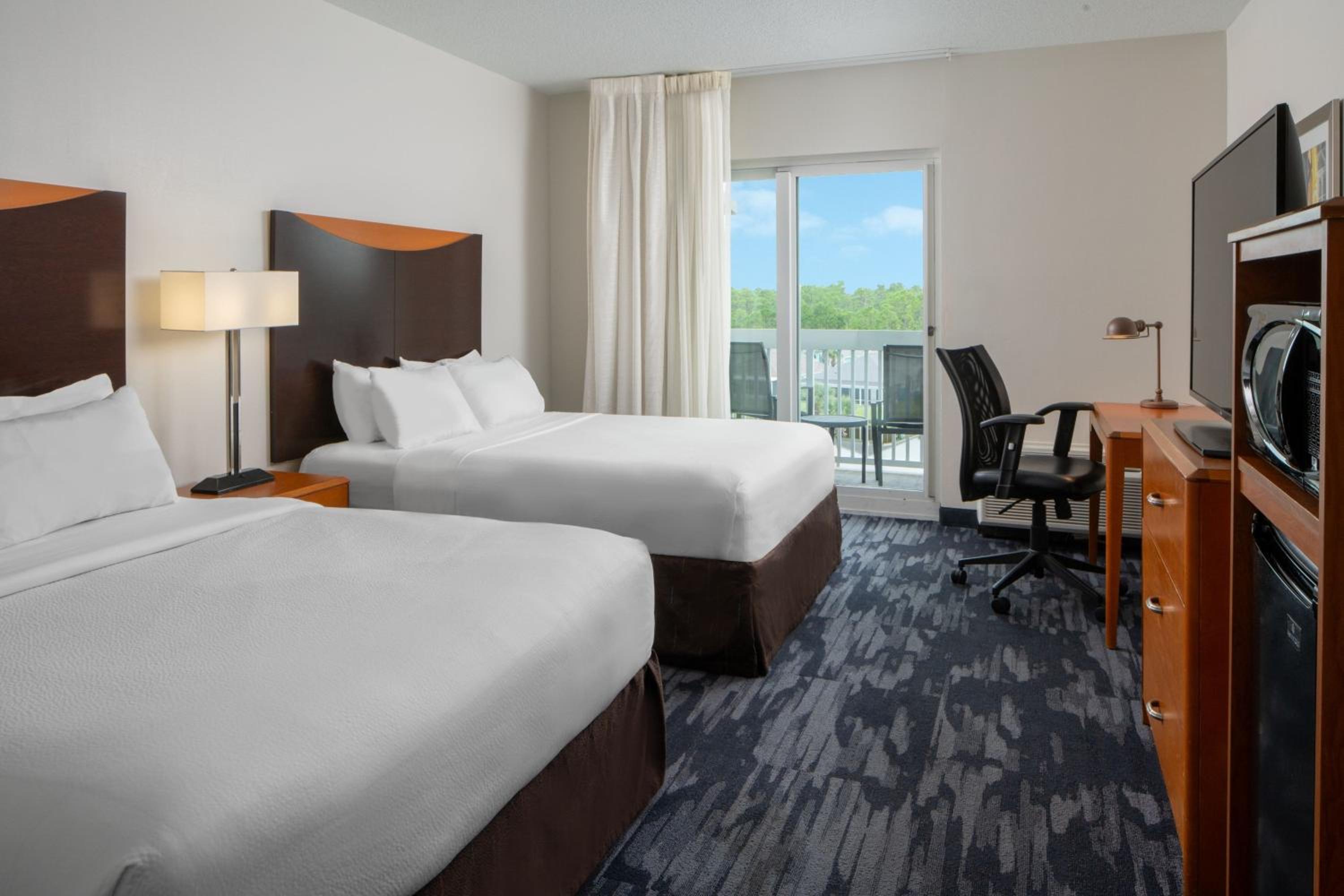 Queen Room with Two Queen Beds and Balcony - Photo 1