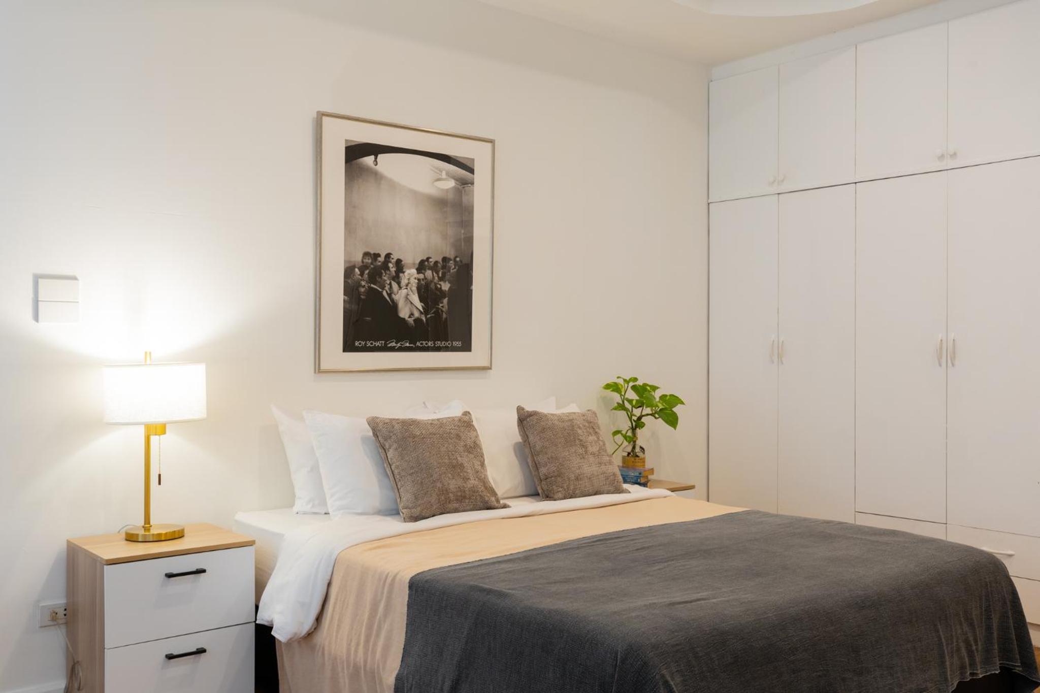 Three-Bedroom Townhouse - Photo 25