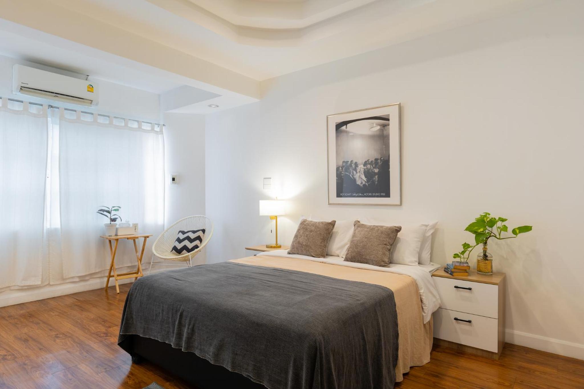 Three-Bedroom Townhouse - Photo 24