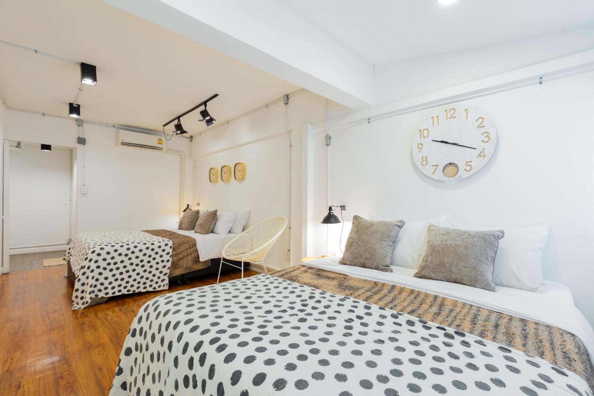 Three-Bedroom Townhouse - Photo 21