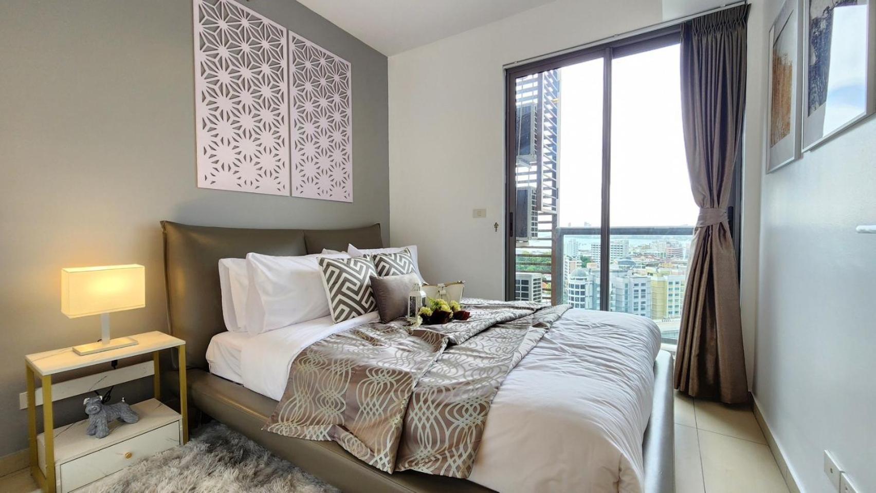 Three-Bedroom Apartment with Sea View photo 3