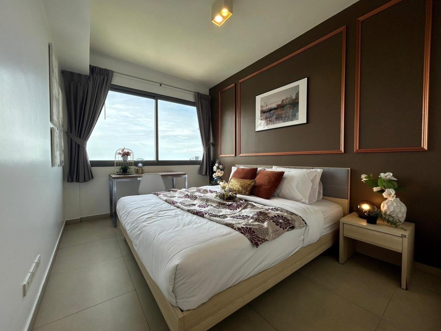 Three-Bedroom Apartment - High Floor photo 1