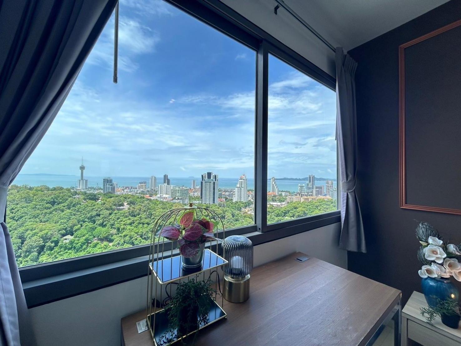 Three-Bedroom Apartment - High Floor photo 3