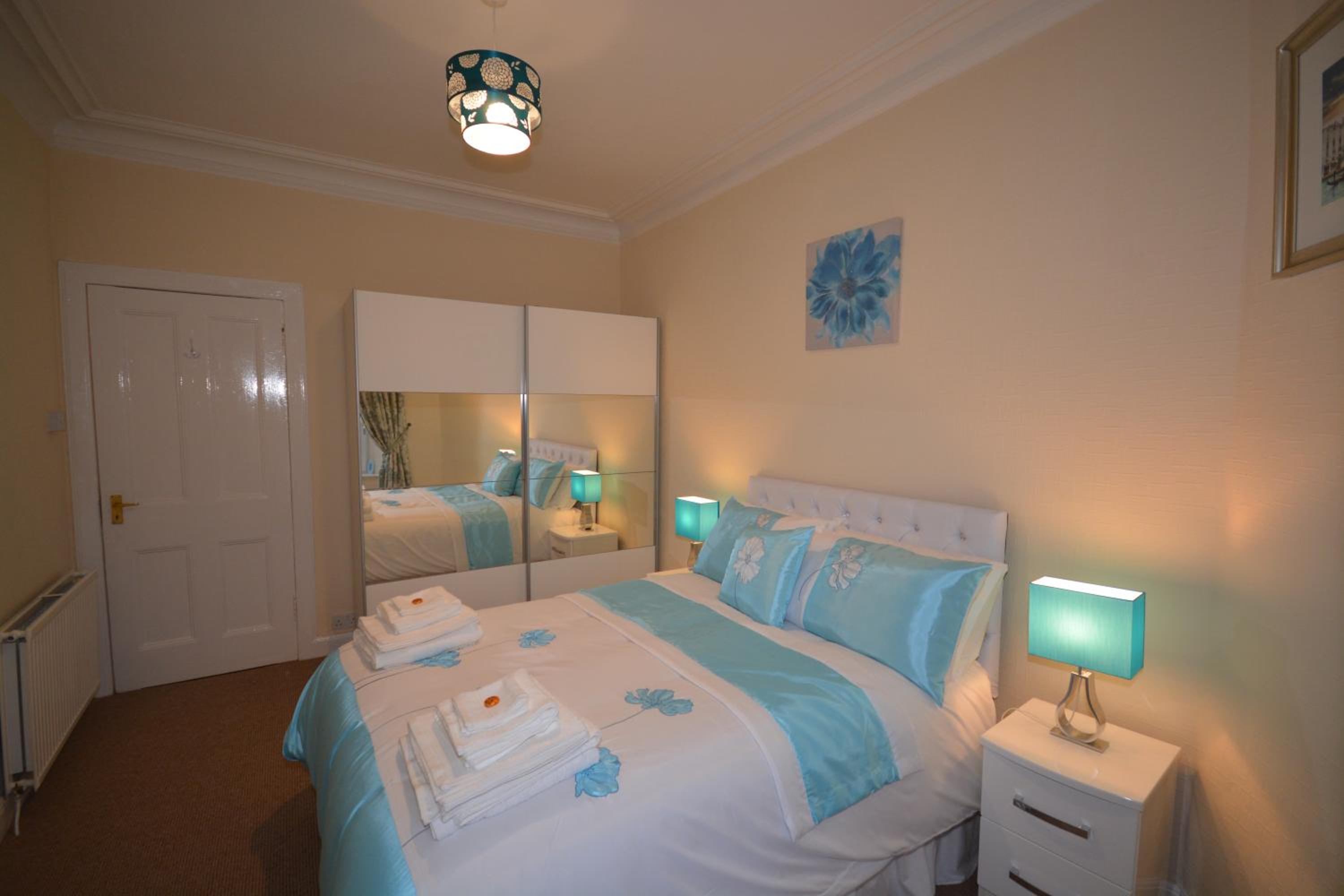 Luxury Two-Bedroom Apartment photo 1