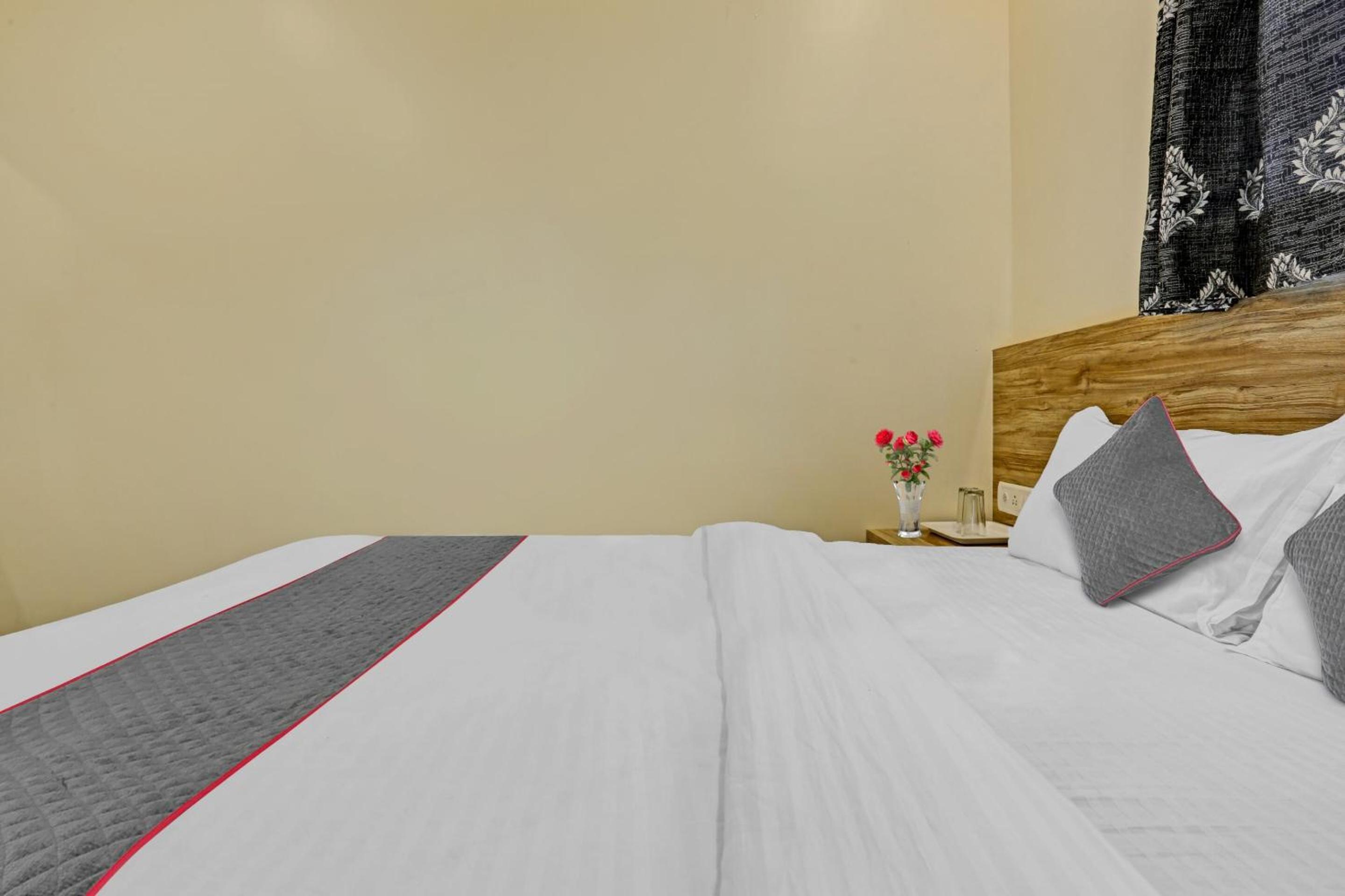 Classic Triple Room - Photo 10