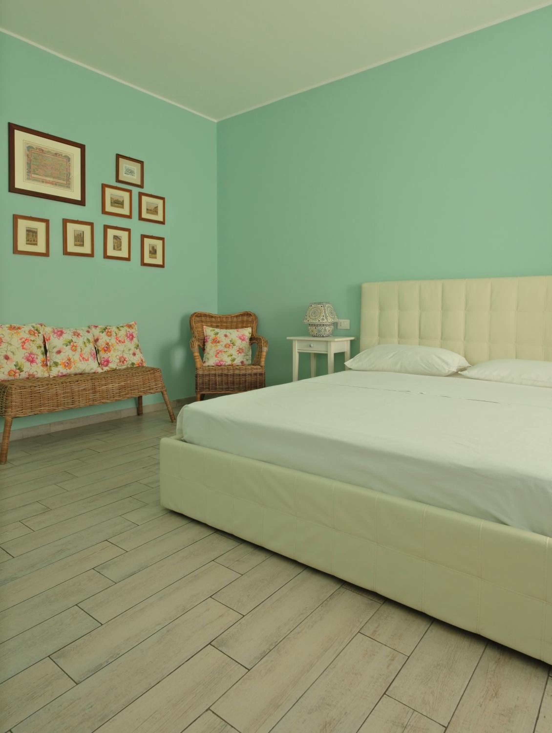 Double Room with Private Bathroom photo 3