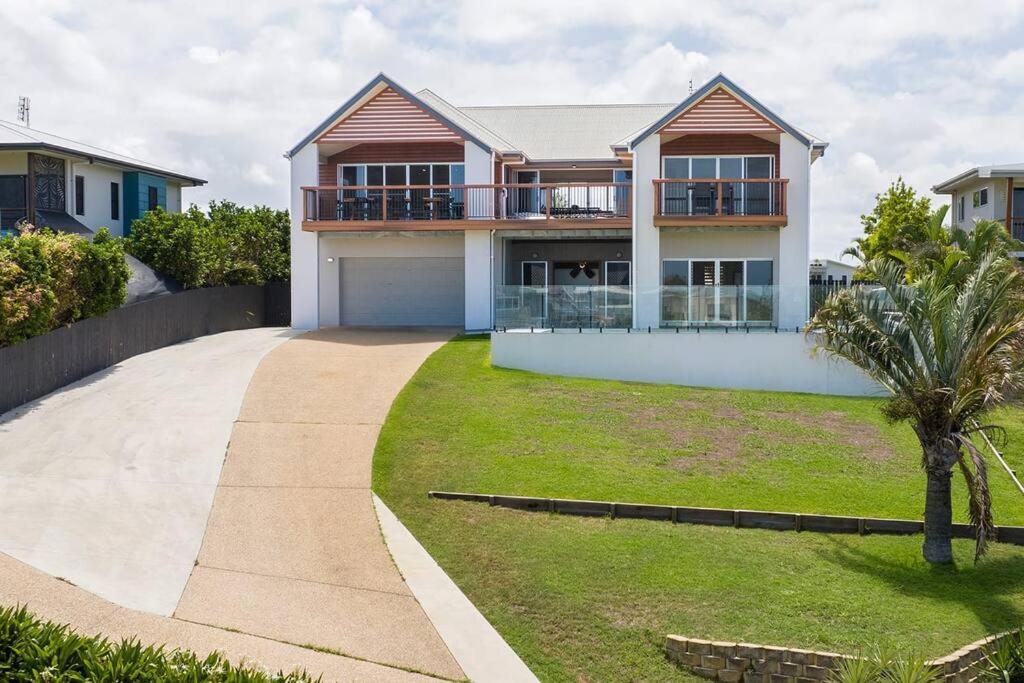 Four-Bedroom House photo 3