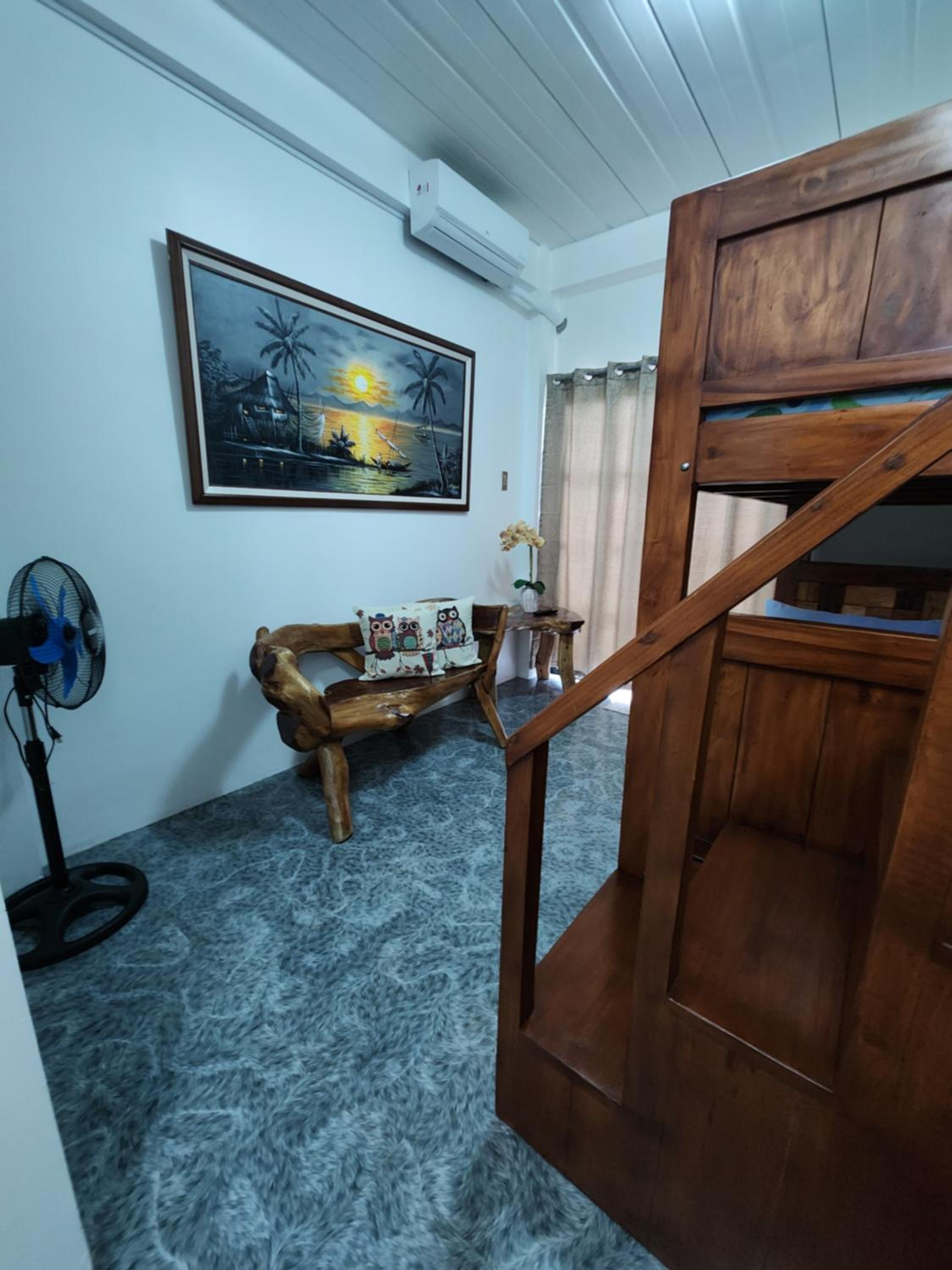 Quadruple Room with Mountain View photo 2