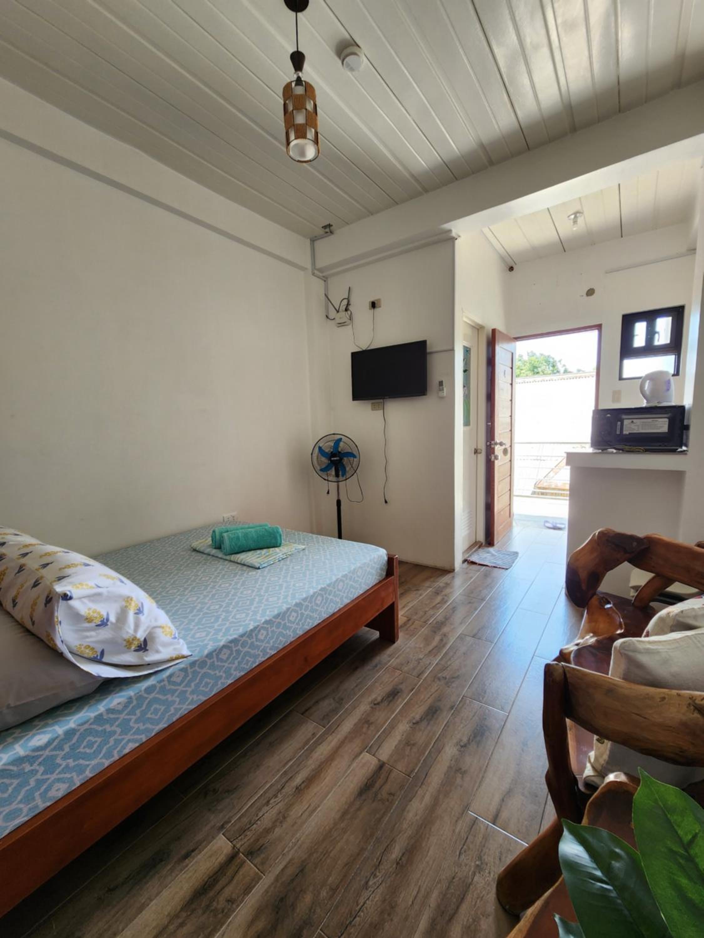 Family Room with Mountain View photo 3