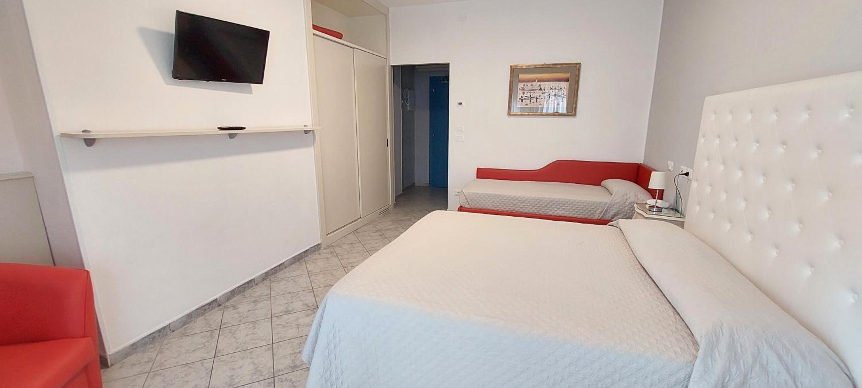 Classic Triple Room - Photo 5