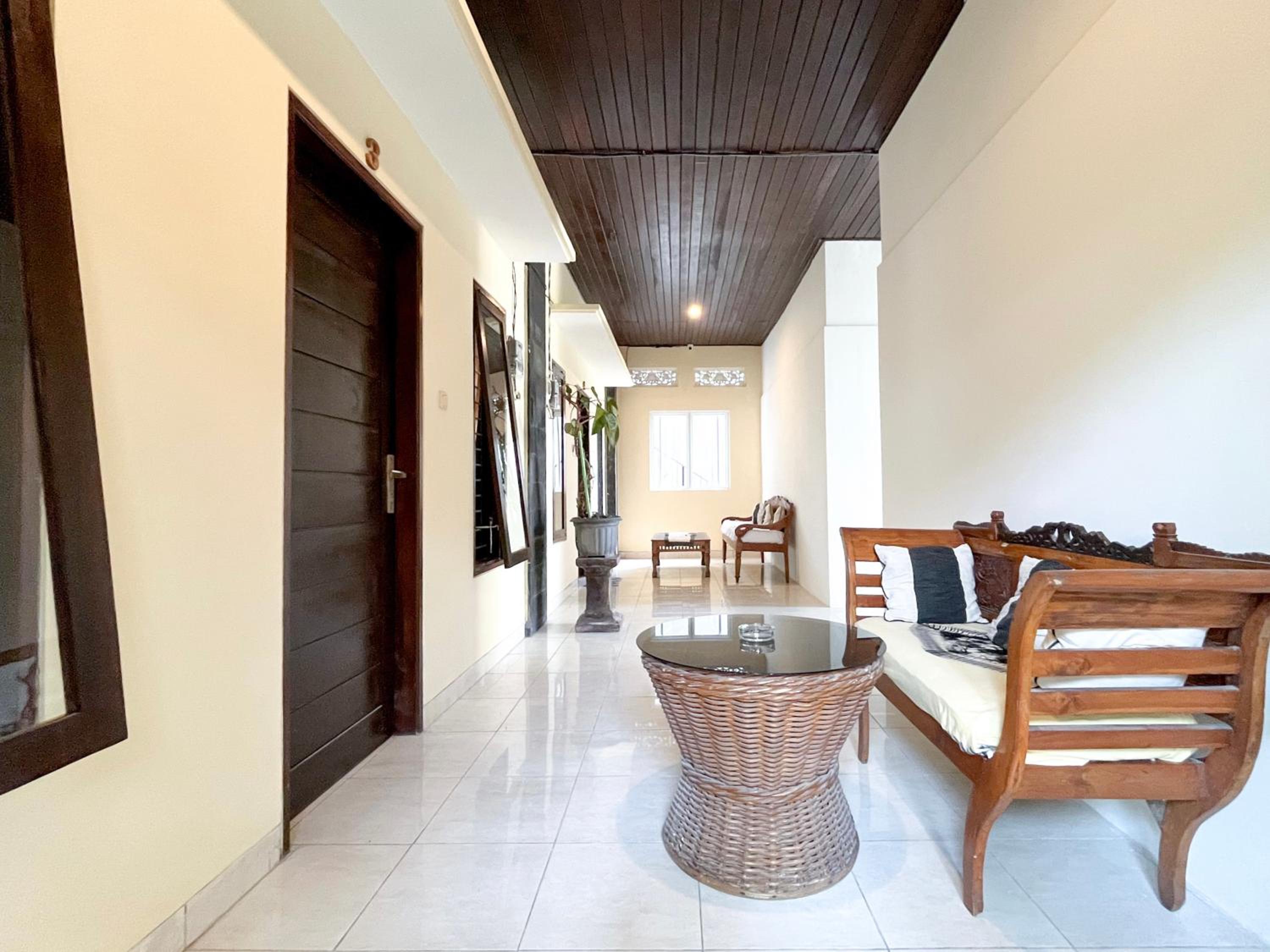 Standard Double Room - Photo 18