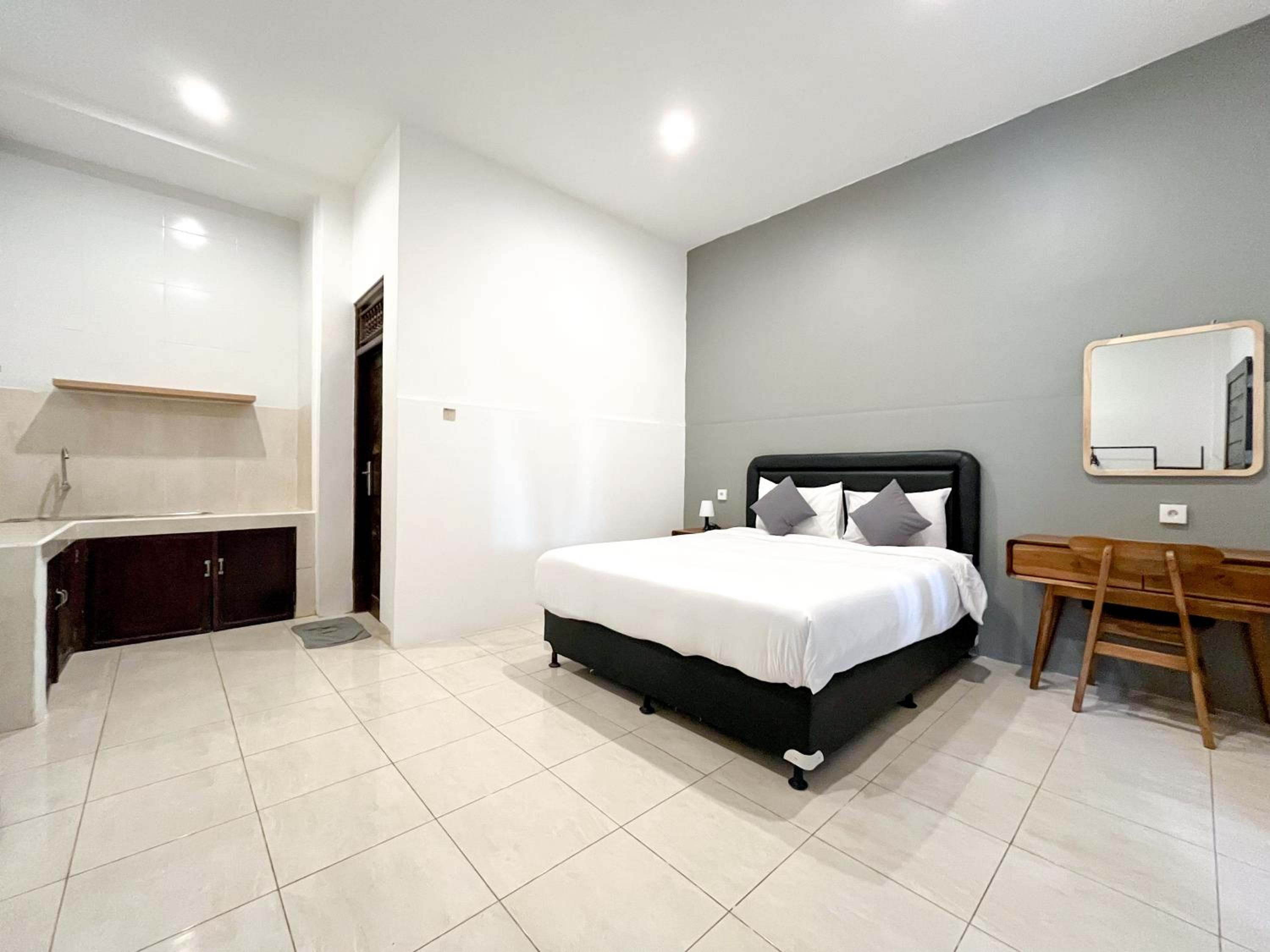 Standard Double Room - Photo 20