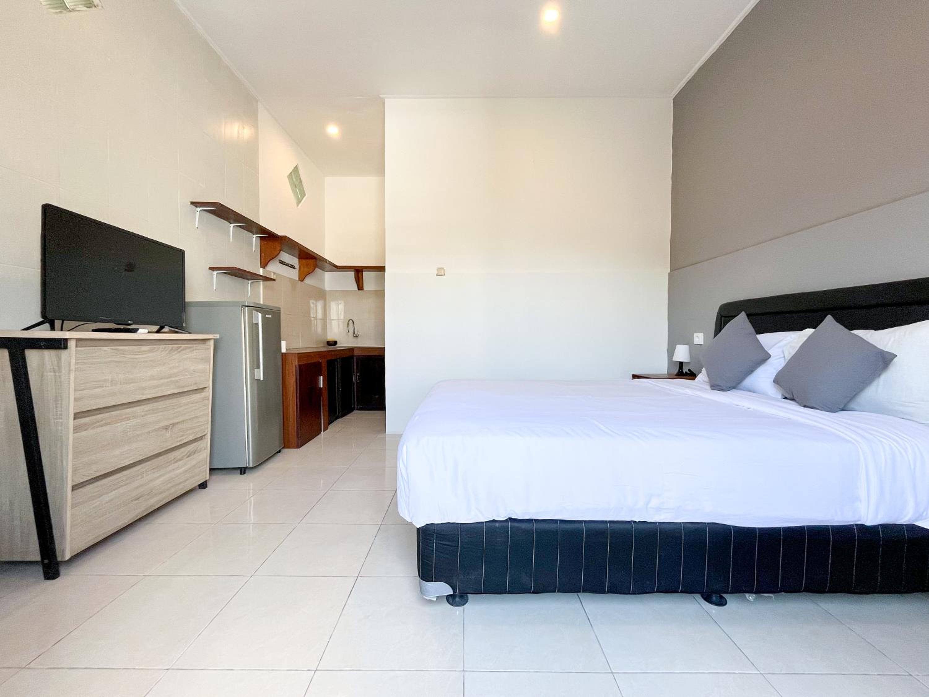 Standard Double Room - Photo 19