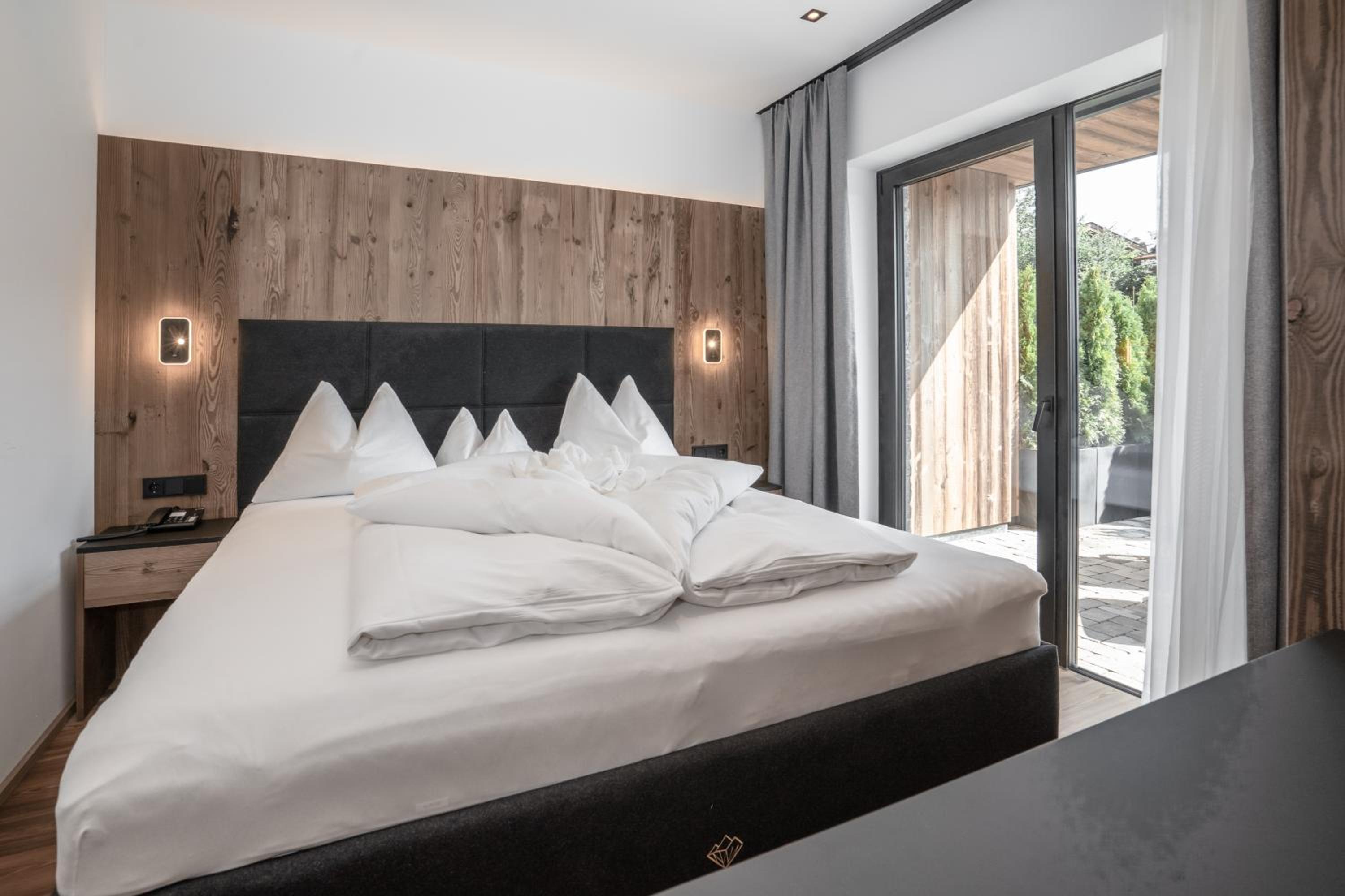 Suite with Garden View