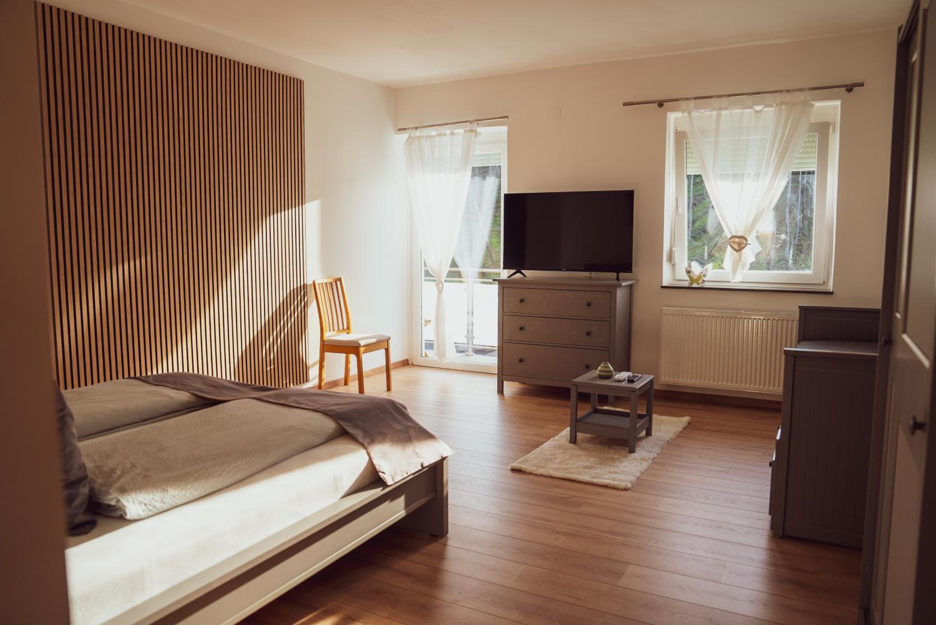 Large Double Room photo 1
