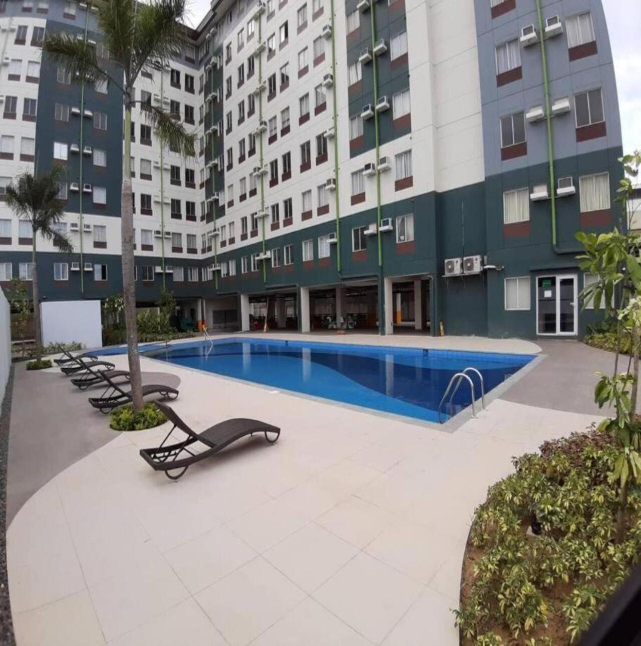 Studio With Pool View photo 3