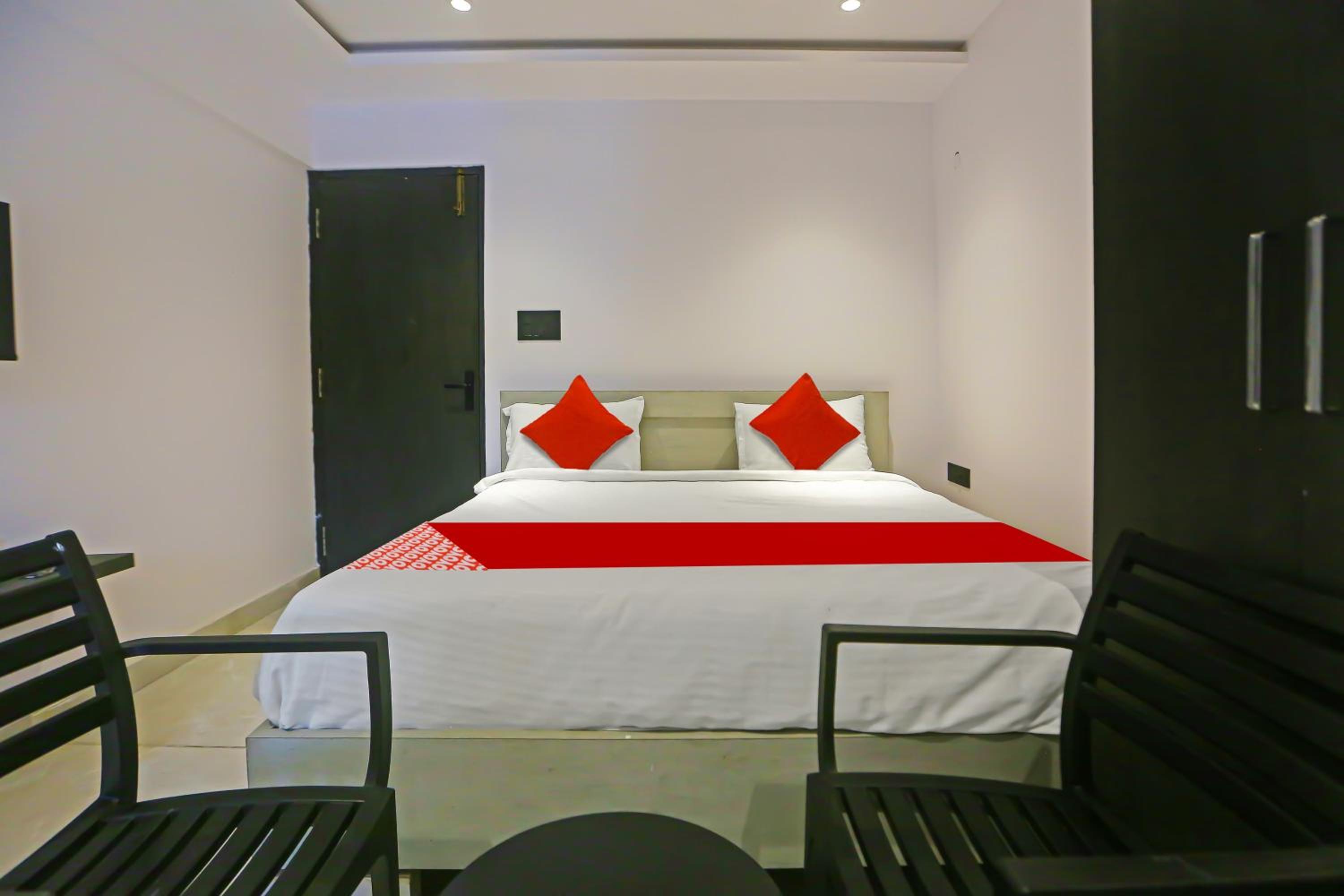 Standard Double Room photo 3