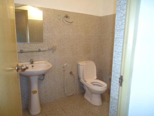 Double Room With Private Bathroom photo 3