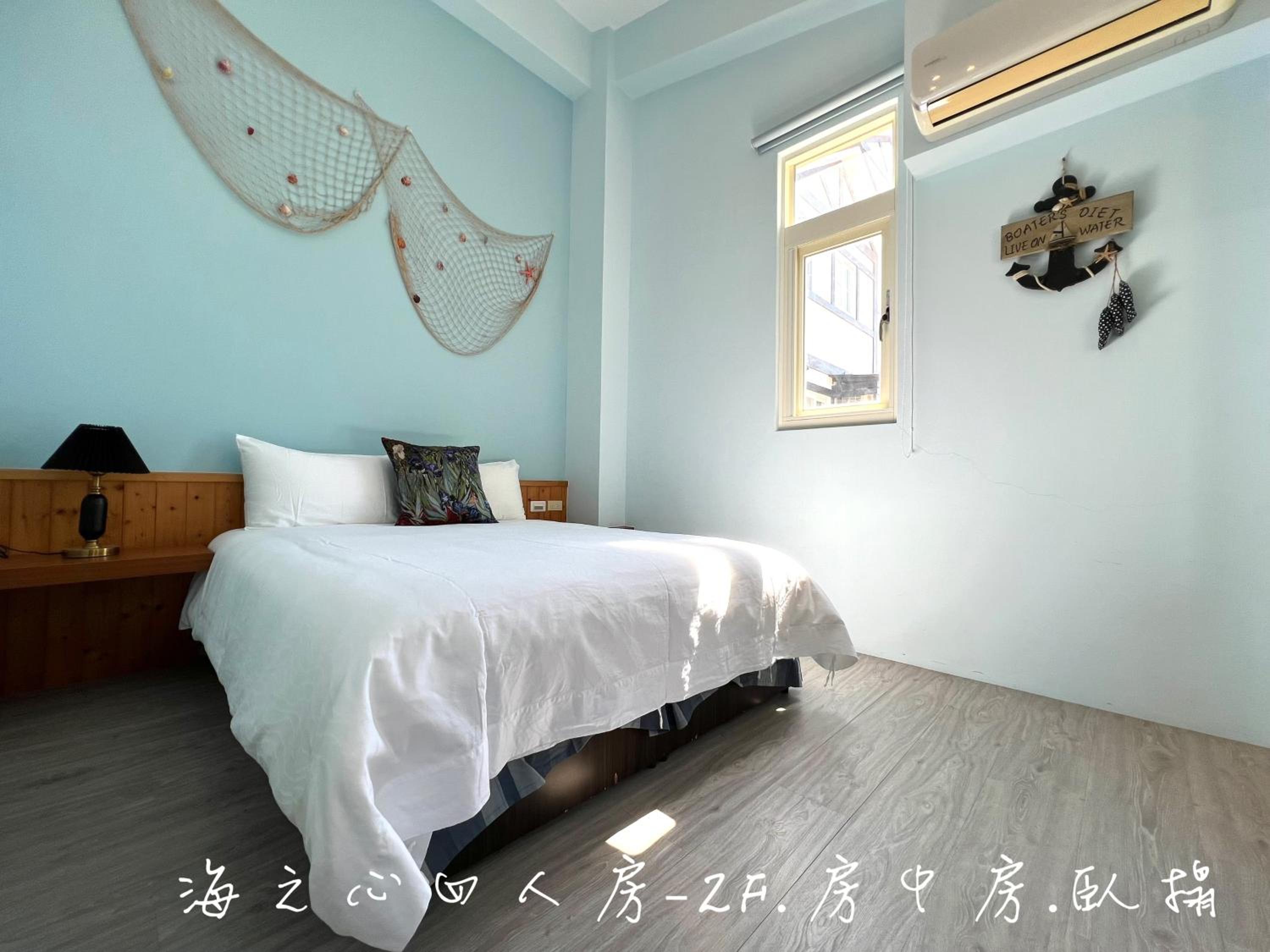 Seven-Bedroom House photo 2