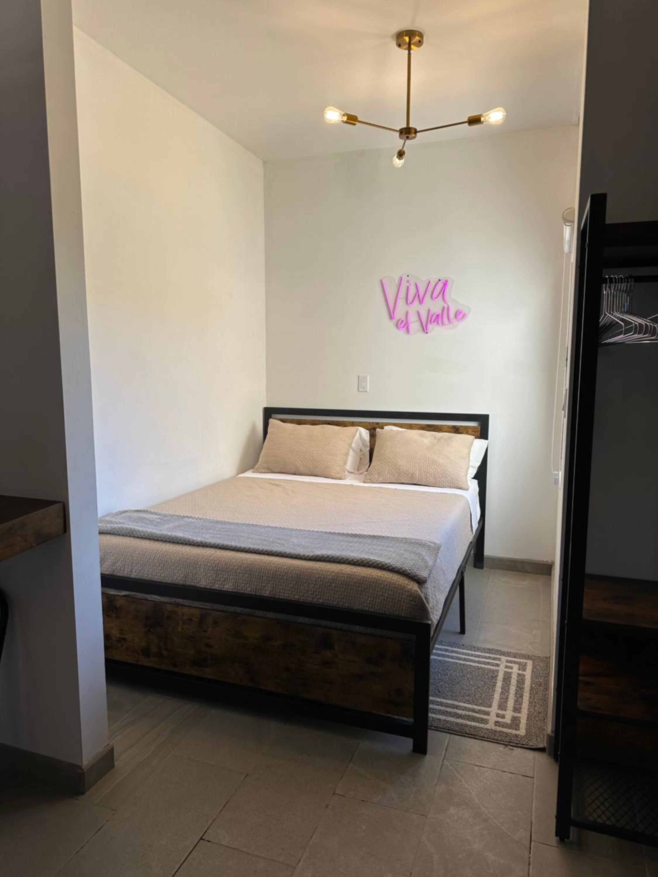 Deluxe Room - Photo 4