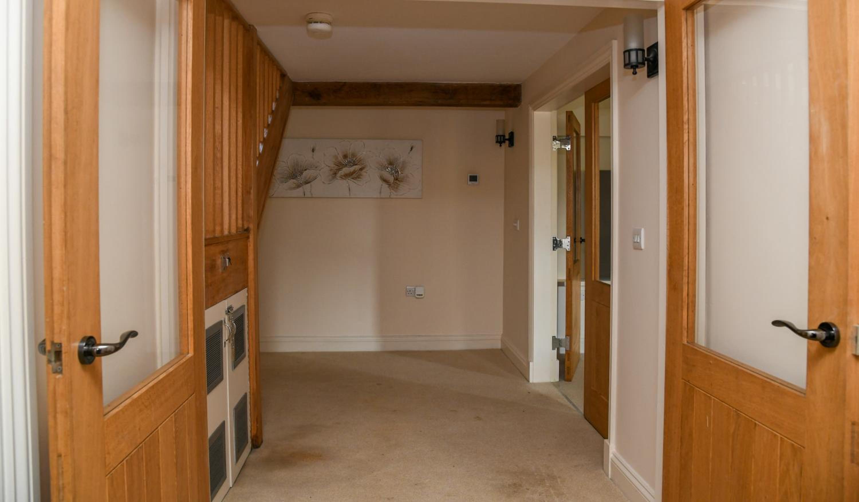 Five-Bedroom House photo 1