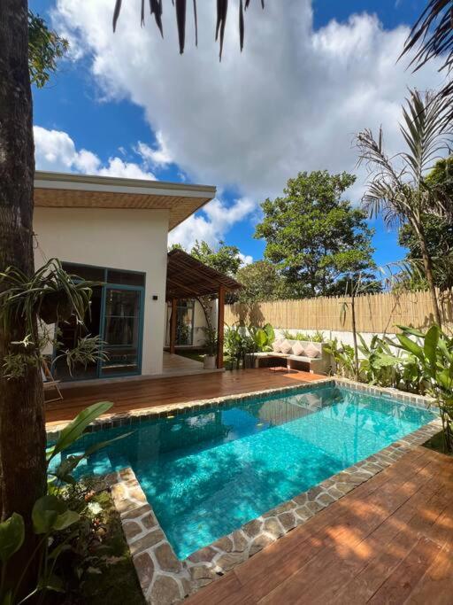 Three-Bedroom Villa photo 2