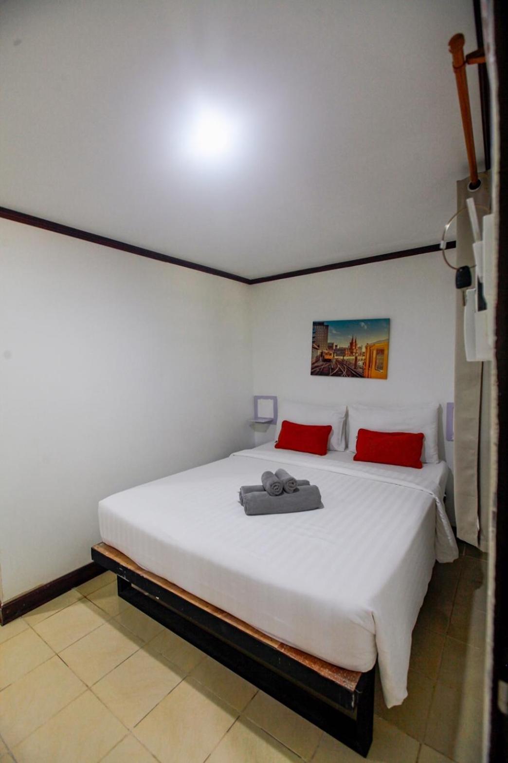 Standard Double Room with Air Condition - Photo 6