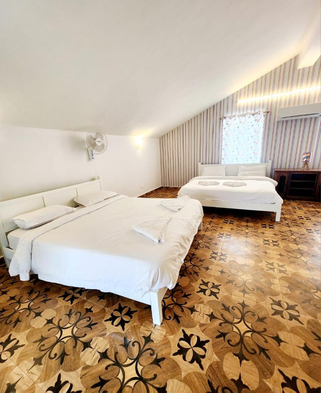 Villa photo 1
