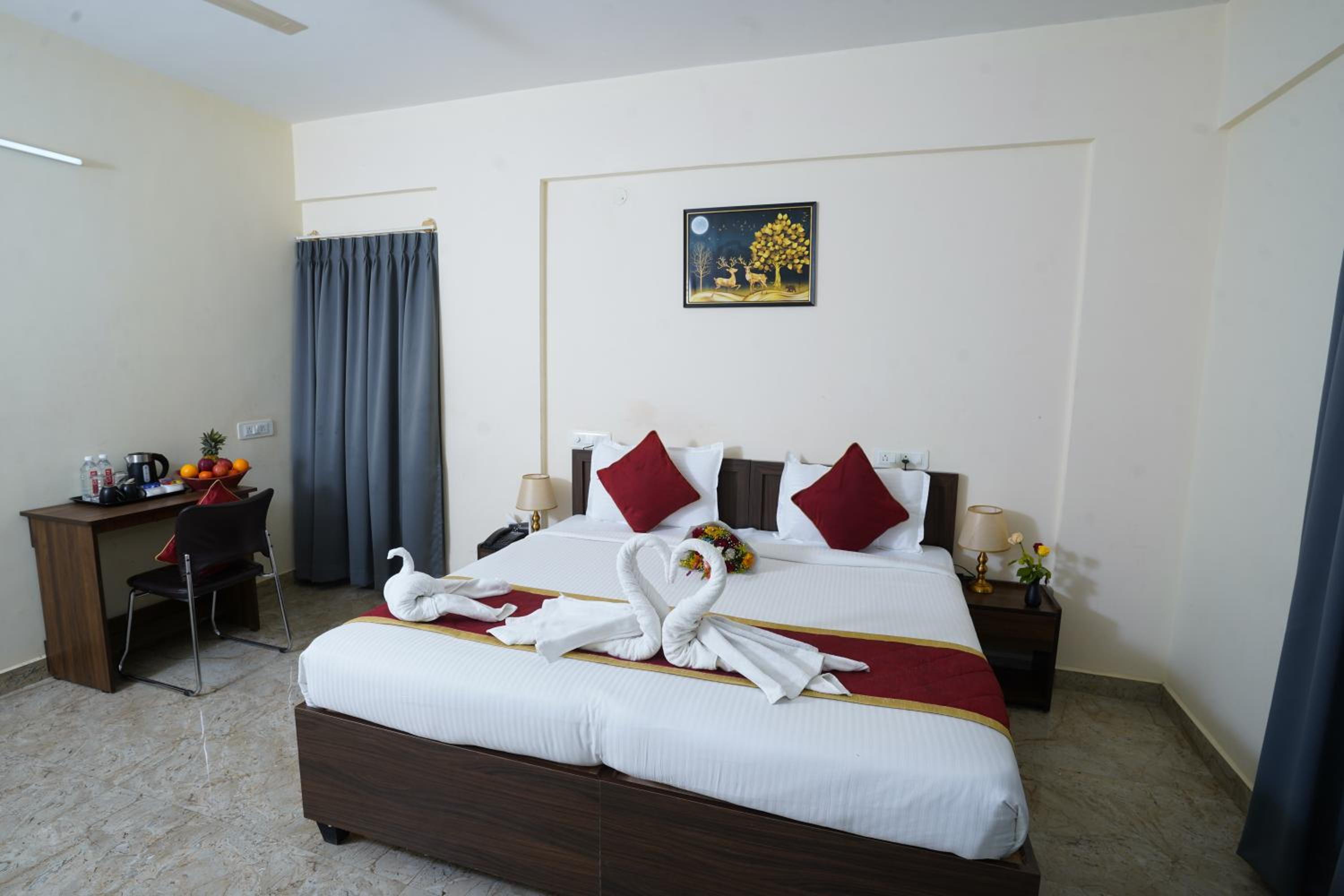 Deluxe Room - Photo 28