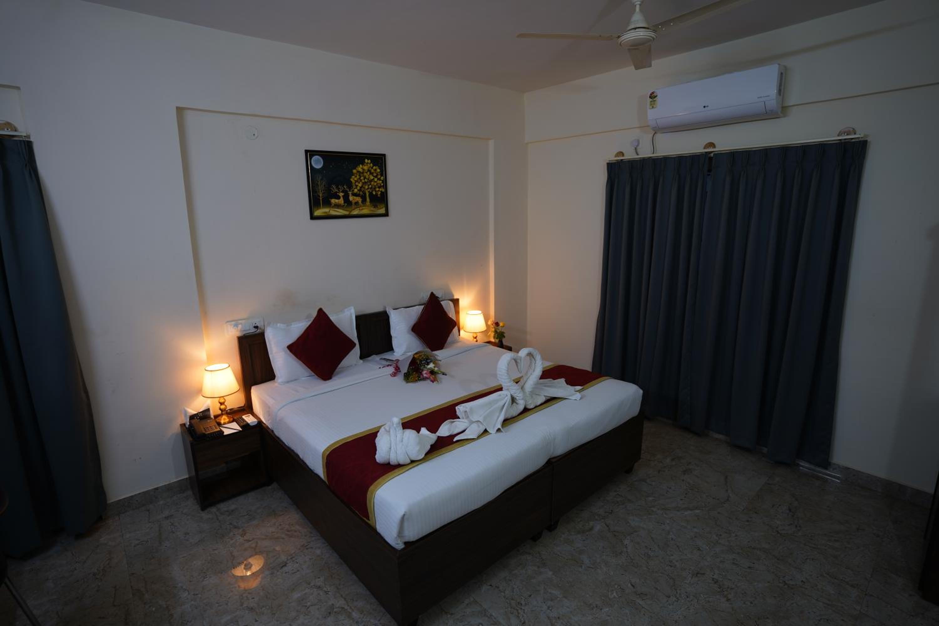 Deluxe Room - Photo 29